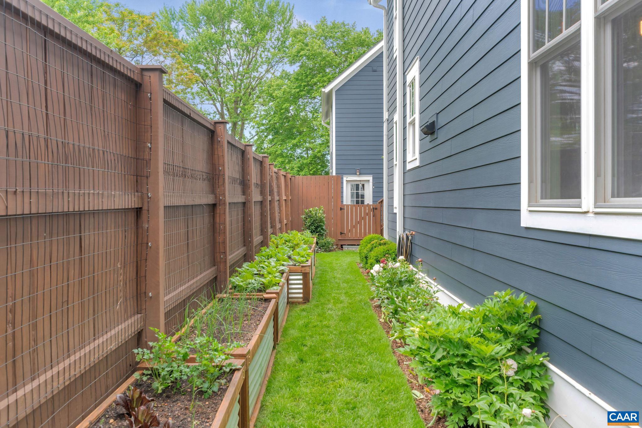 BELMONT - Residential