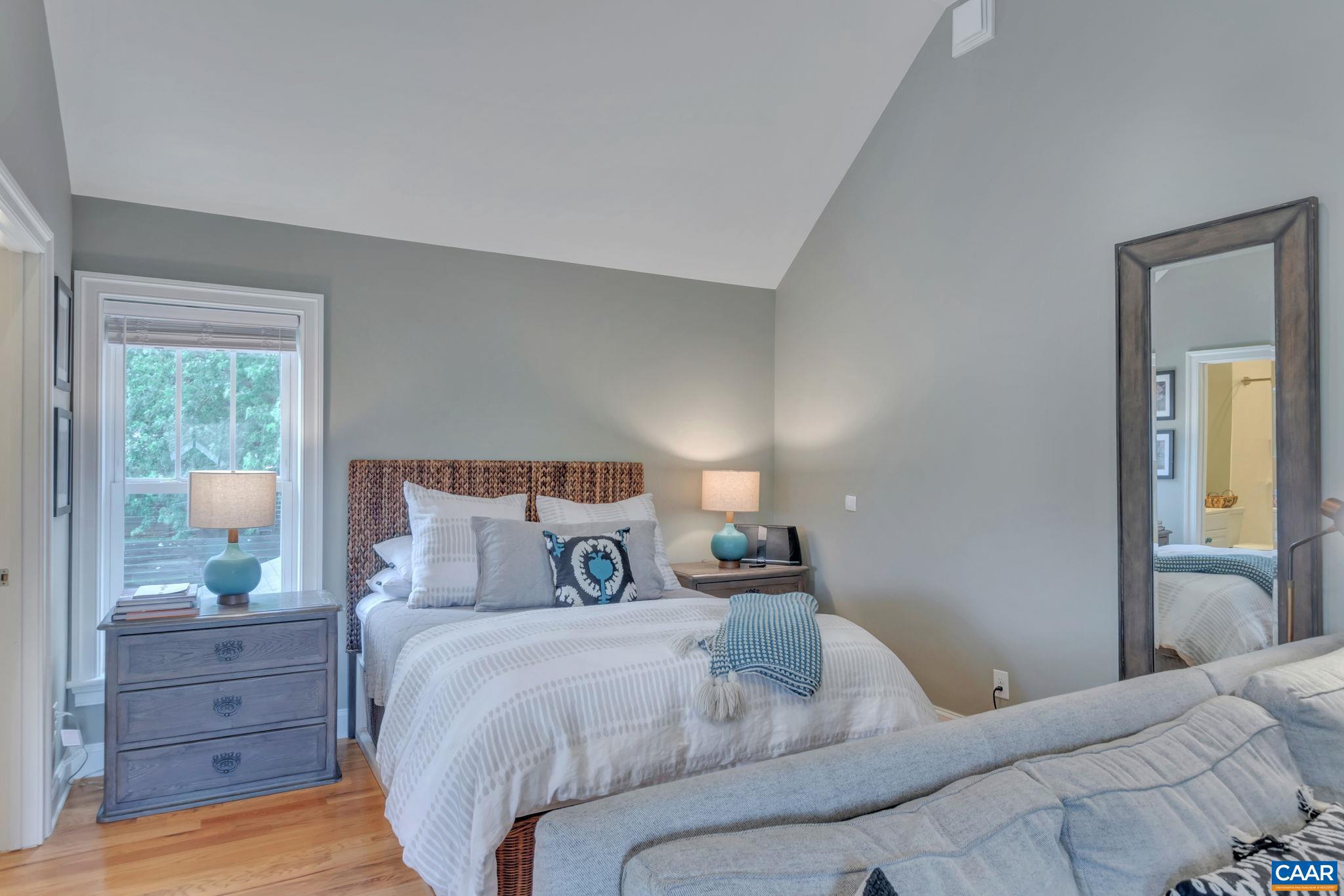 BELMONT - Residential