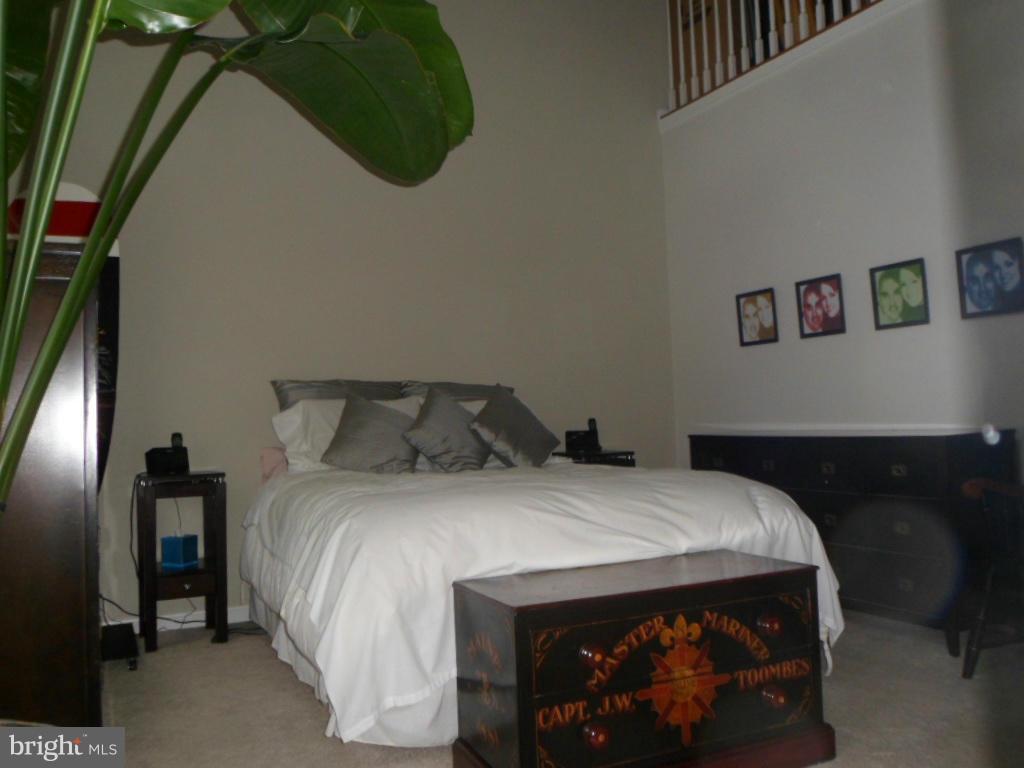 PICKETTS HARBOR - Residential Lease