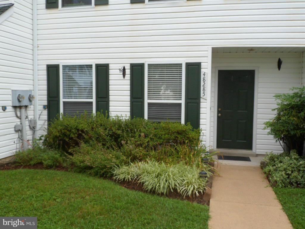 PICKETTS HARBOR - Residential Lease