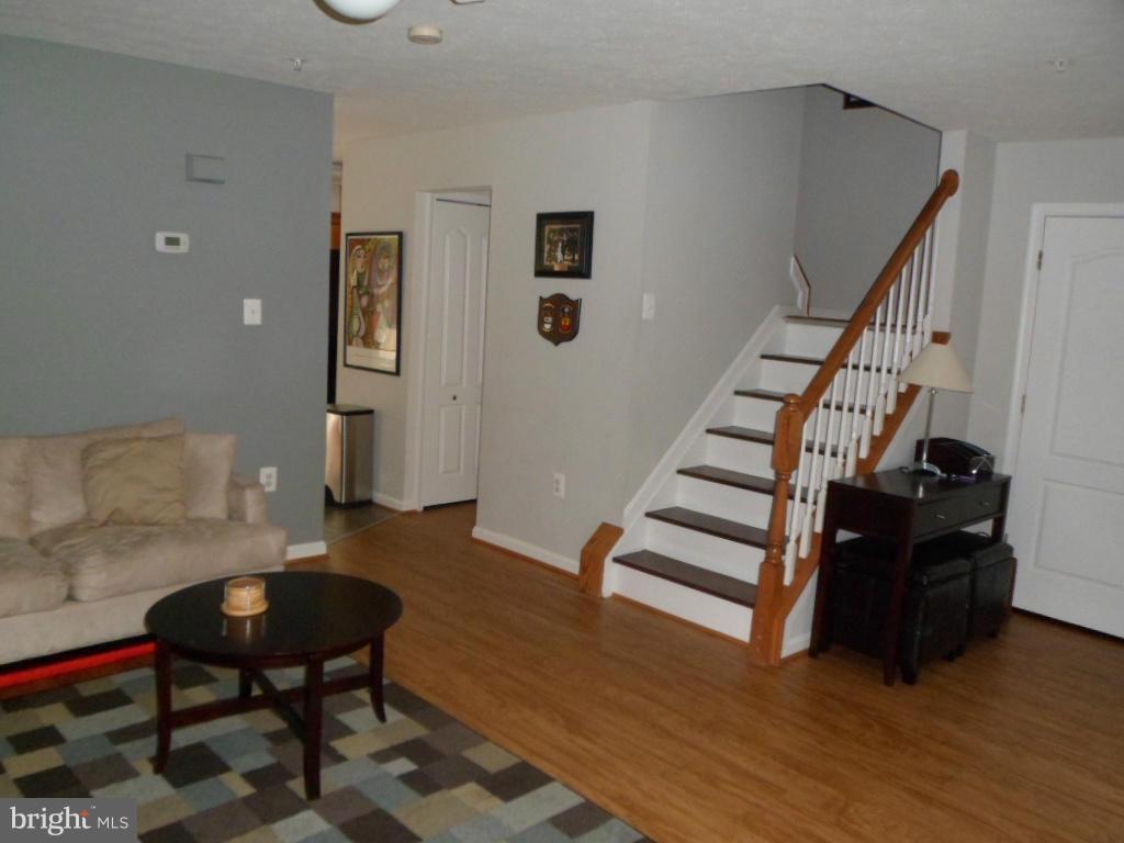 PICKETTS HARBOR - Residential Lease