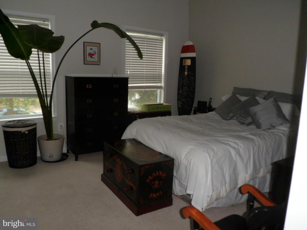 PICKETTS HARBOR - Residential Lease