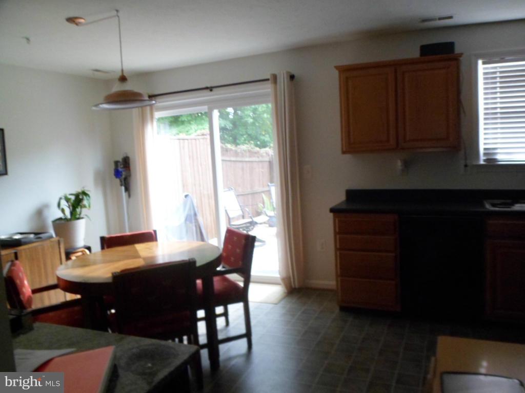 PICKETTS HARBOR - Residential Lease