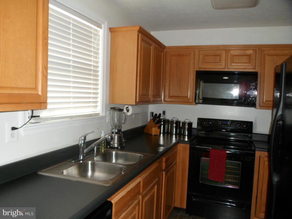 PICKETTS HARBOR - Residential Lease