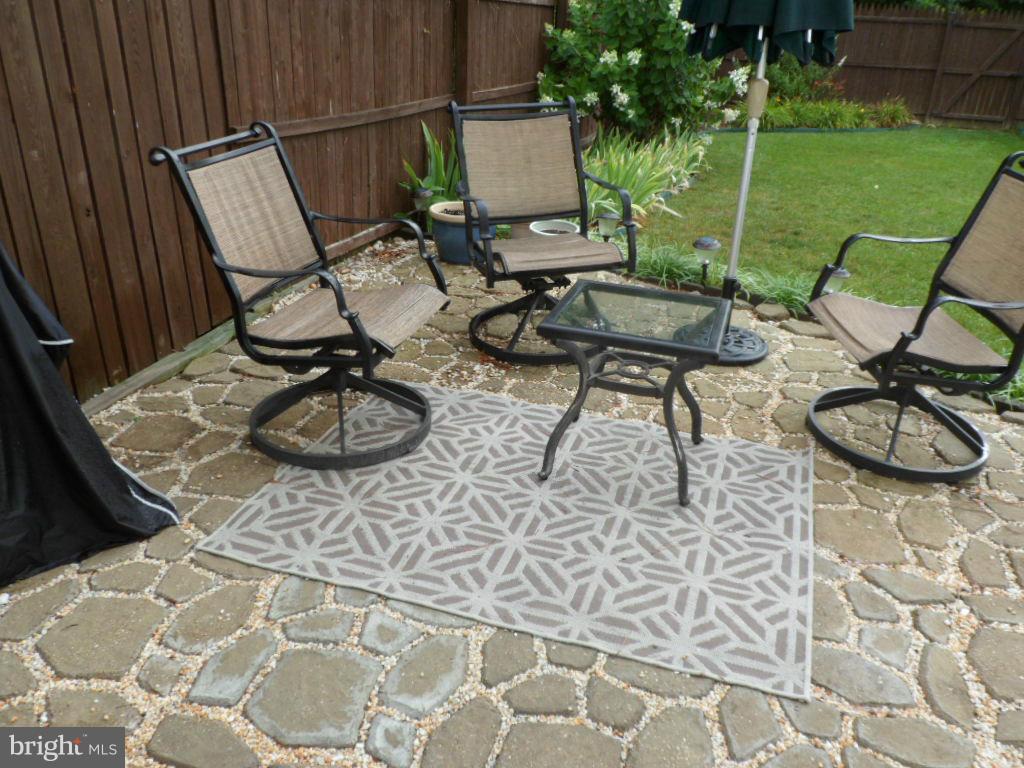 PICKETTS HARBOR - Residential Lease