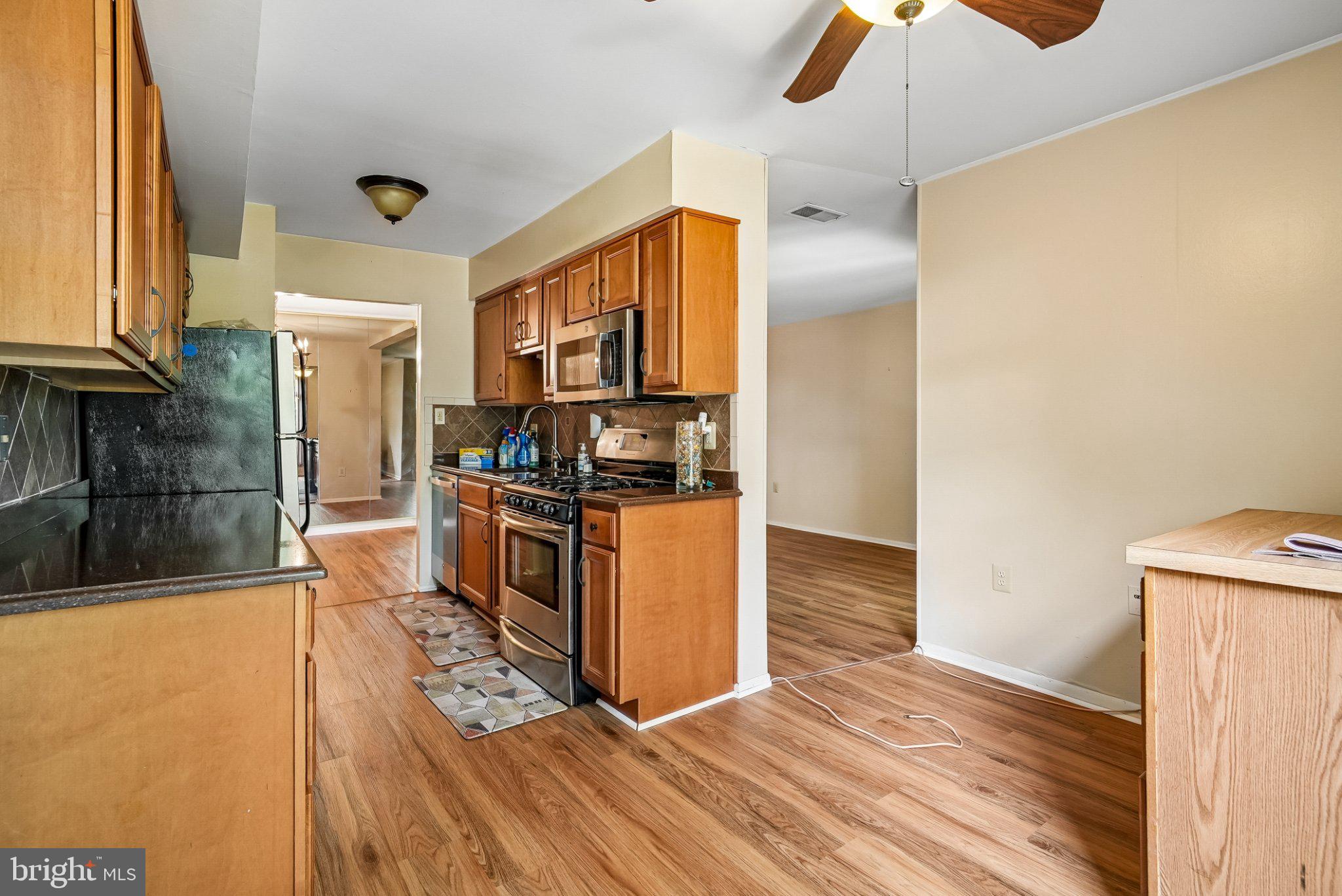 3360 WOODBURN ROAD 33
