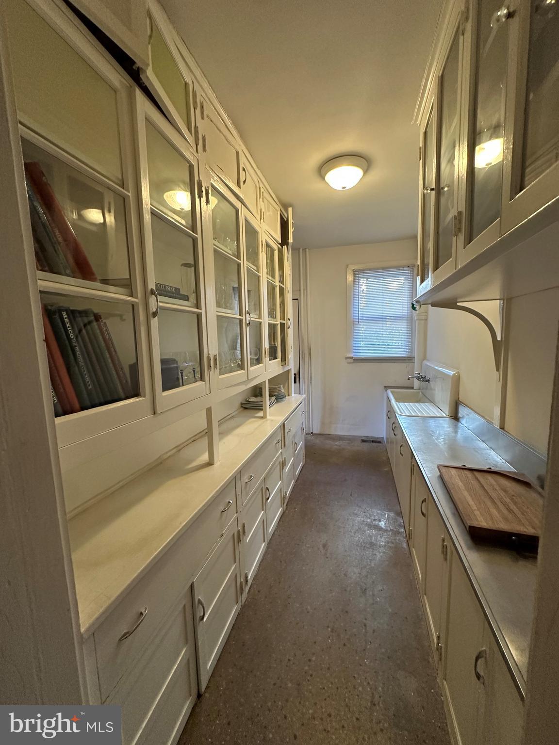 ROLAND PARK - Residential