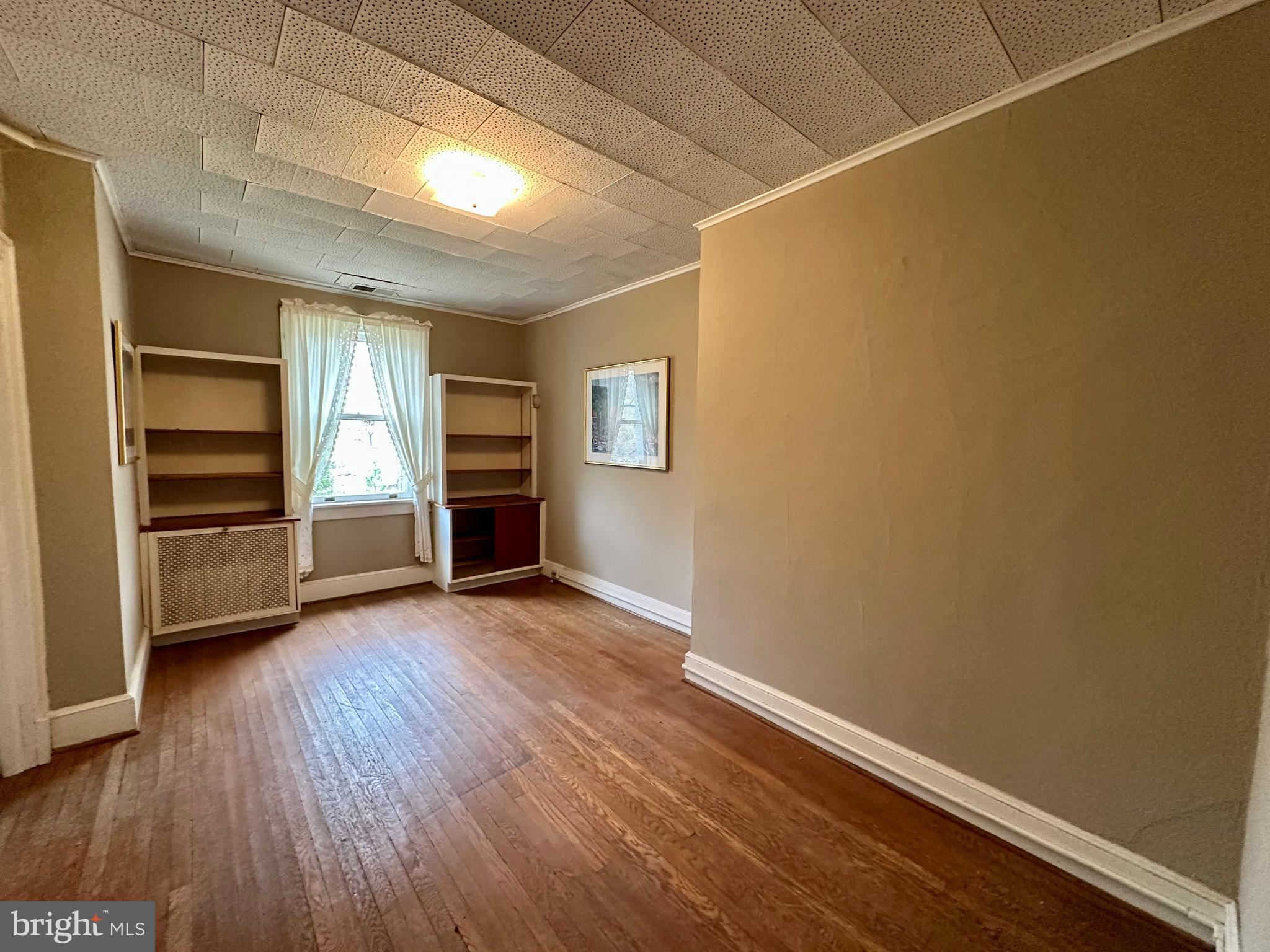 ROLAND PARK - Residential