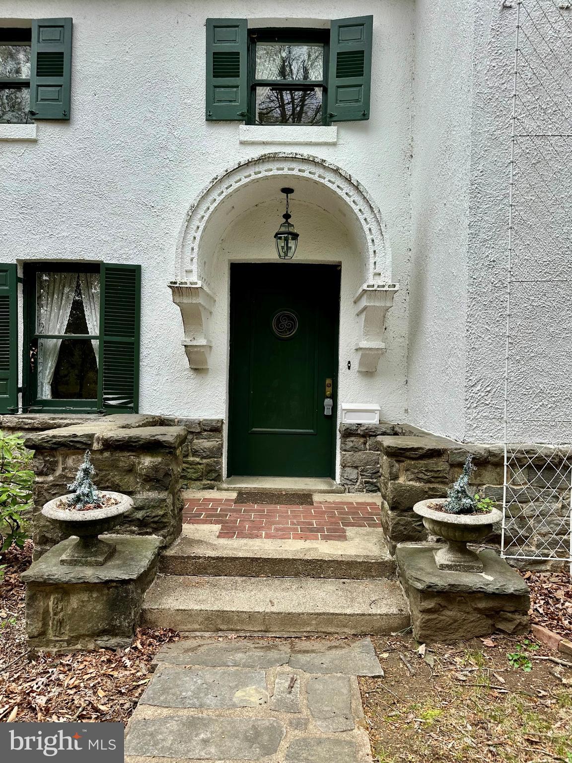 112 ELMHURST ROAD