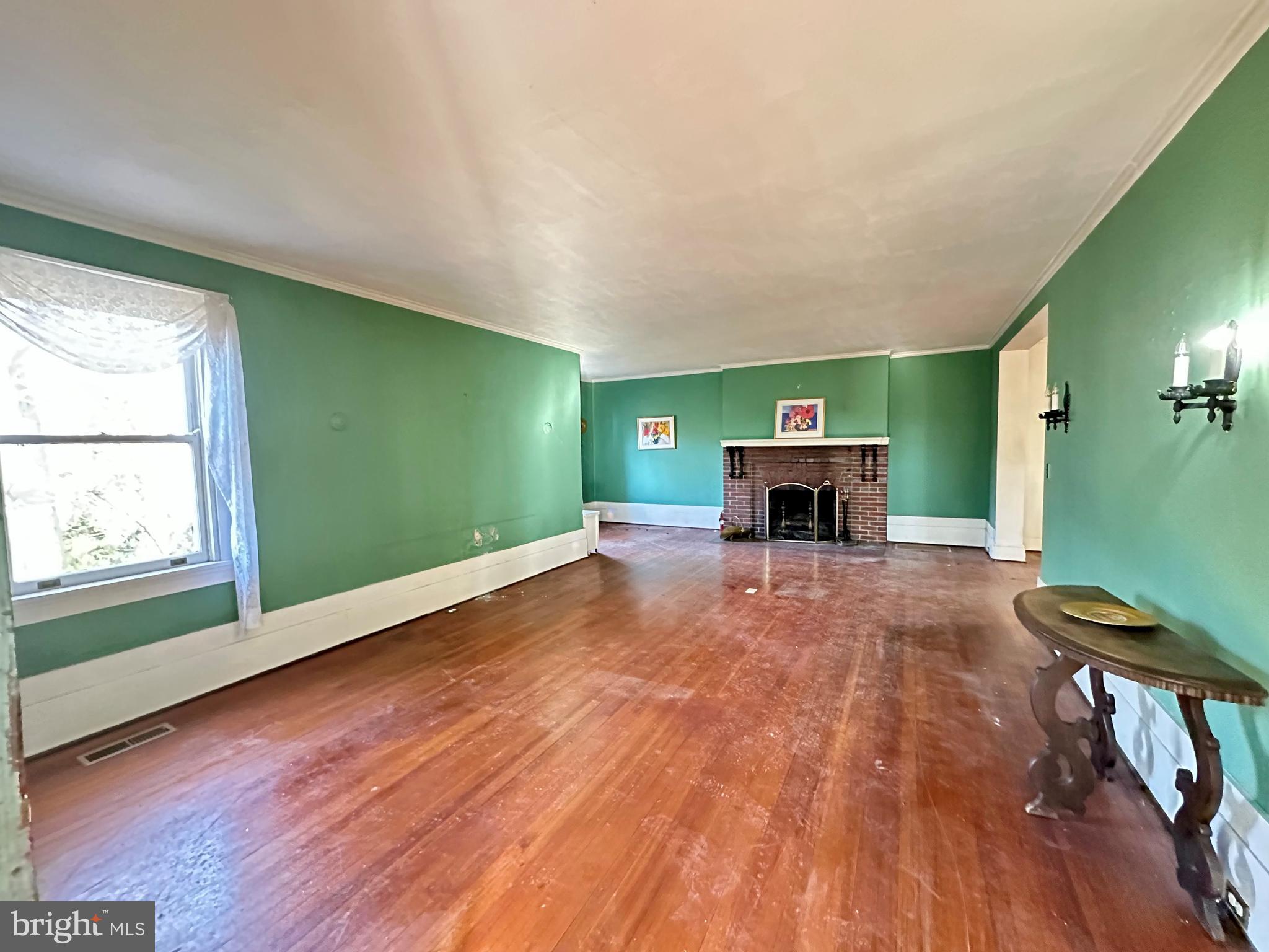 ROLAND PARK - Residential