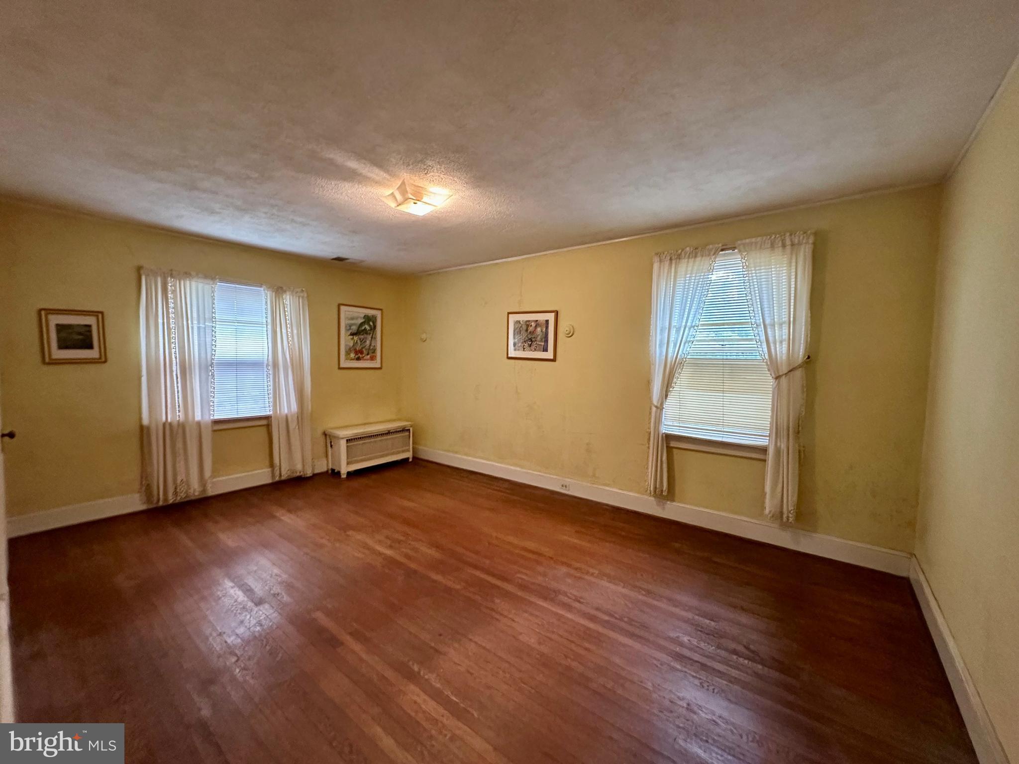 ROLAND PARK - Residential