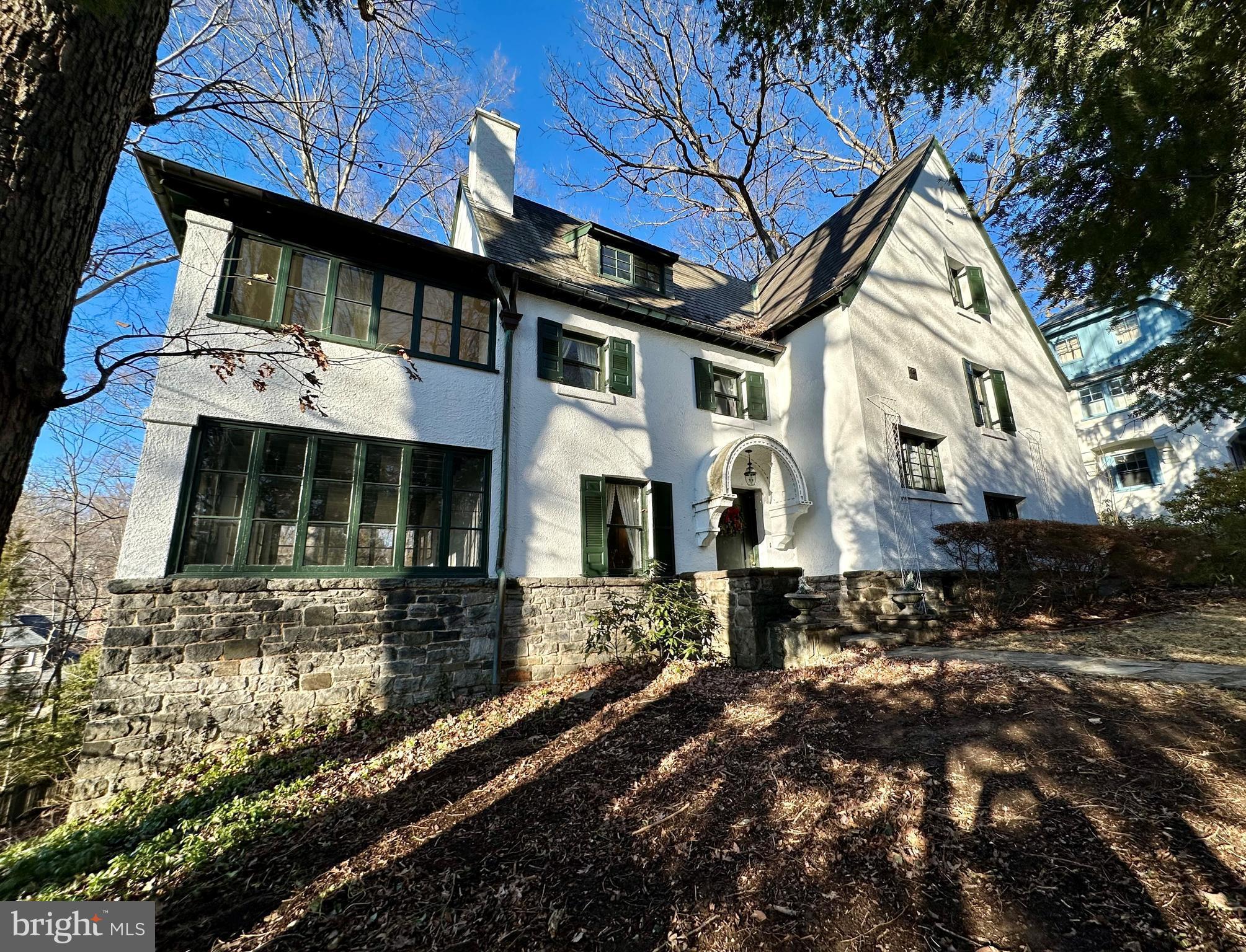 ROLAND PARK - Residential