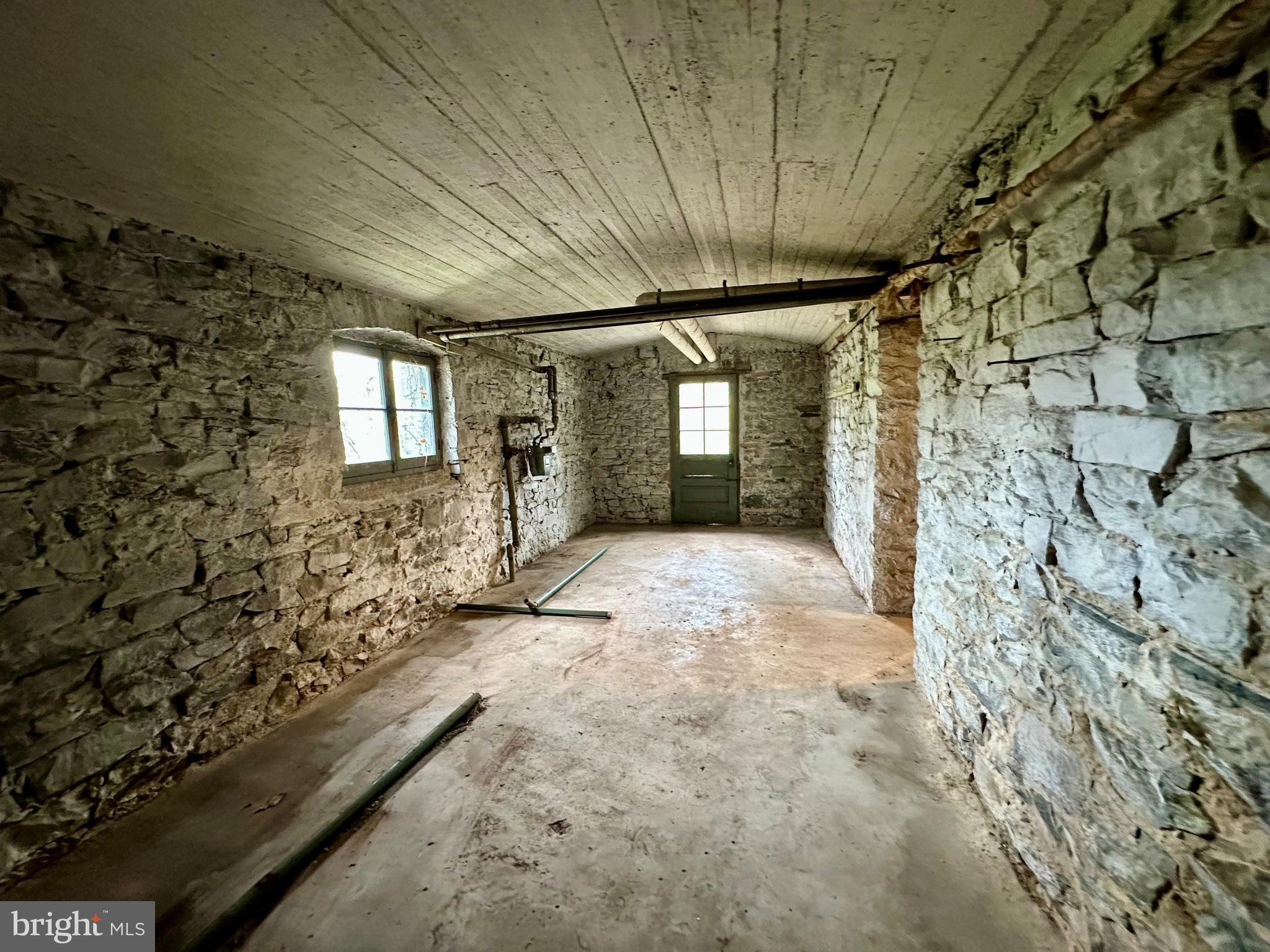 ROLAND PARK - Residential