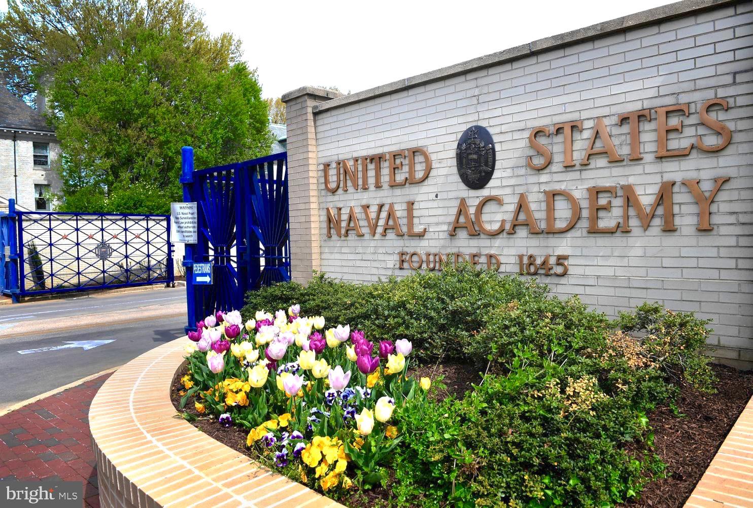 THE LANDING AT SPA CREEK - Residential