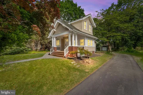 4 E Haddon Avenue, Oaklyn, NJ MLS: NJCD2094054