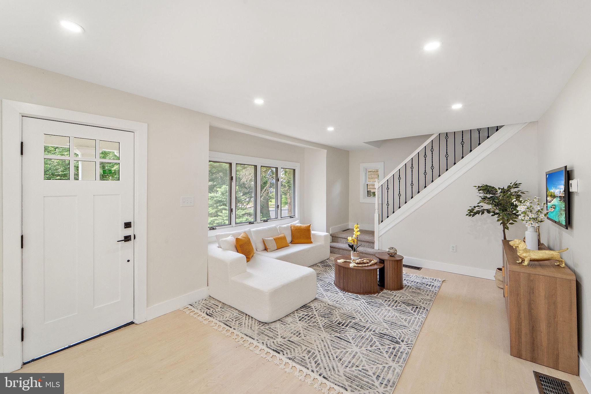 4 E HADDON AVENUE