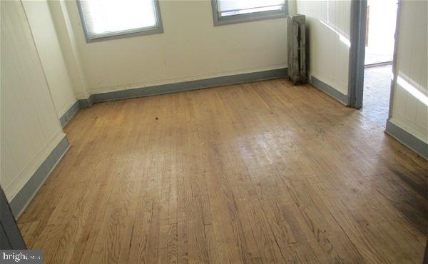 1215 POPLAR GROVE STREET