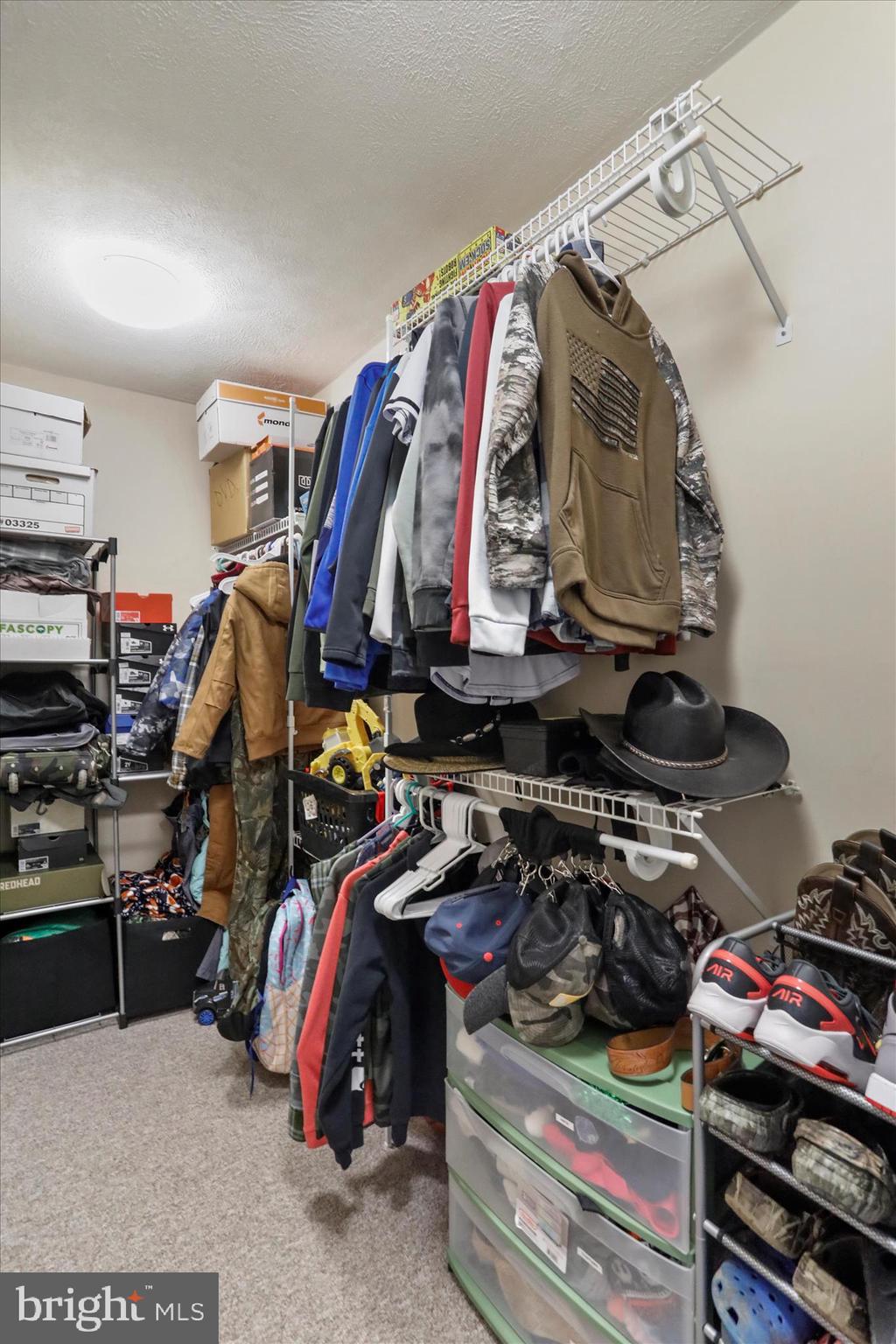 CRESAPTOWN - Residential