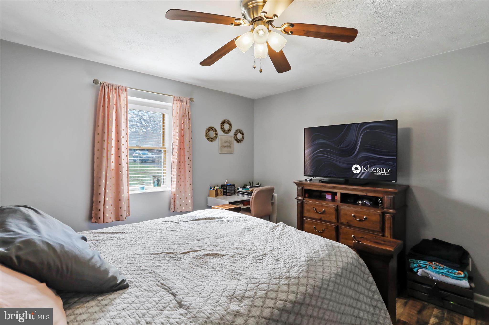 CRESAPTOWN - Residential