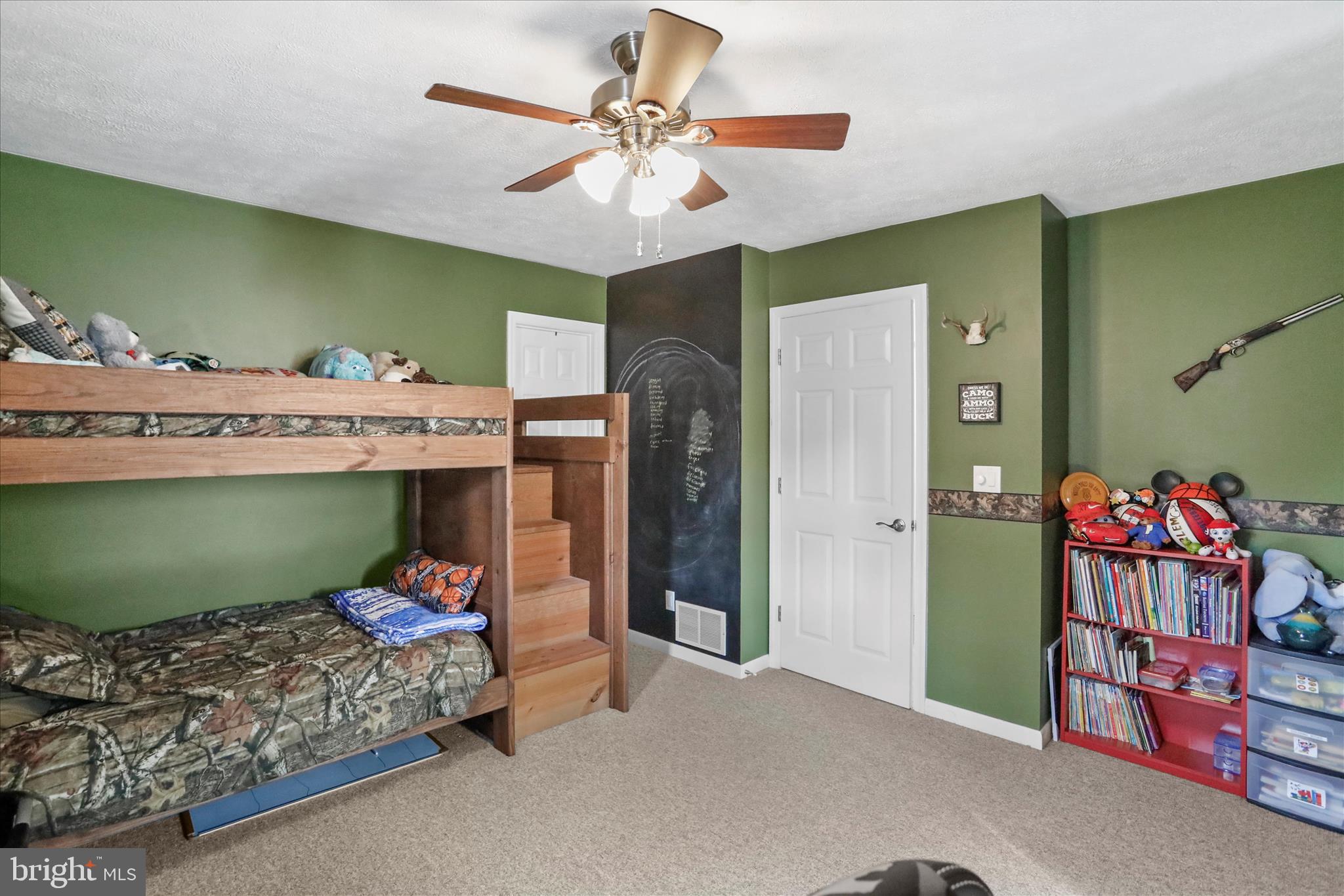 CRESAPTOWN - Residential