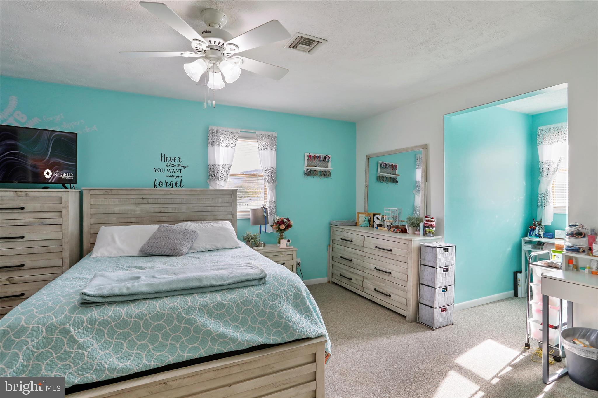 CRESAPTOWN - Residential