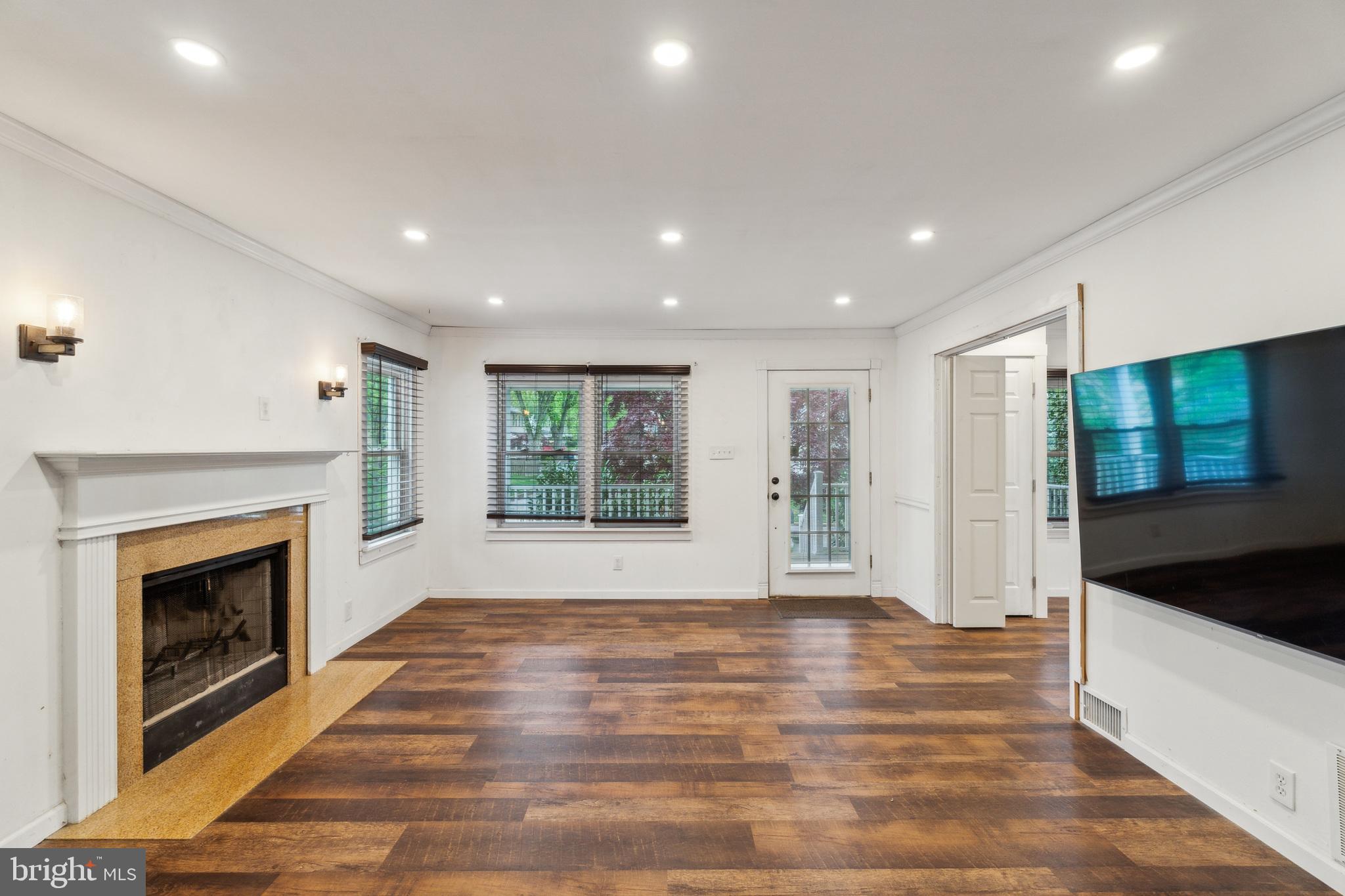 NORTH HILLS - Residential