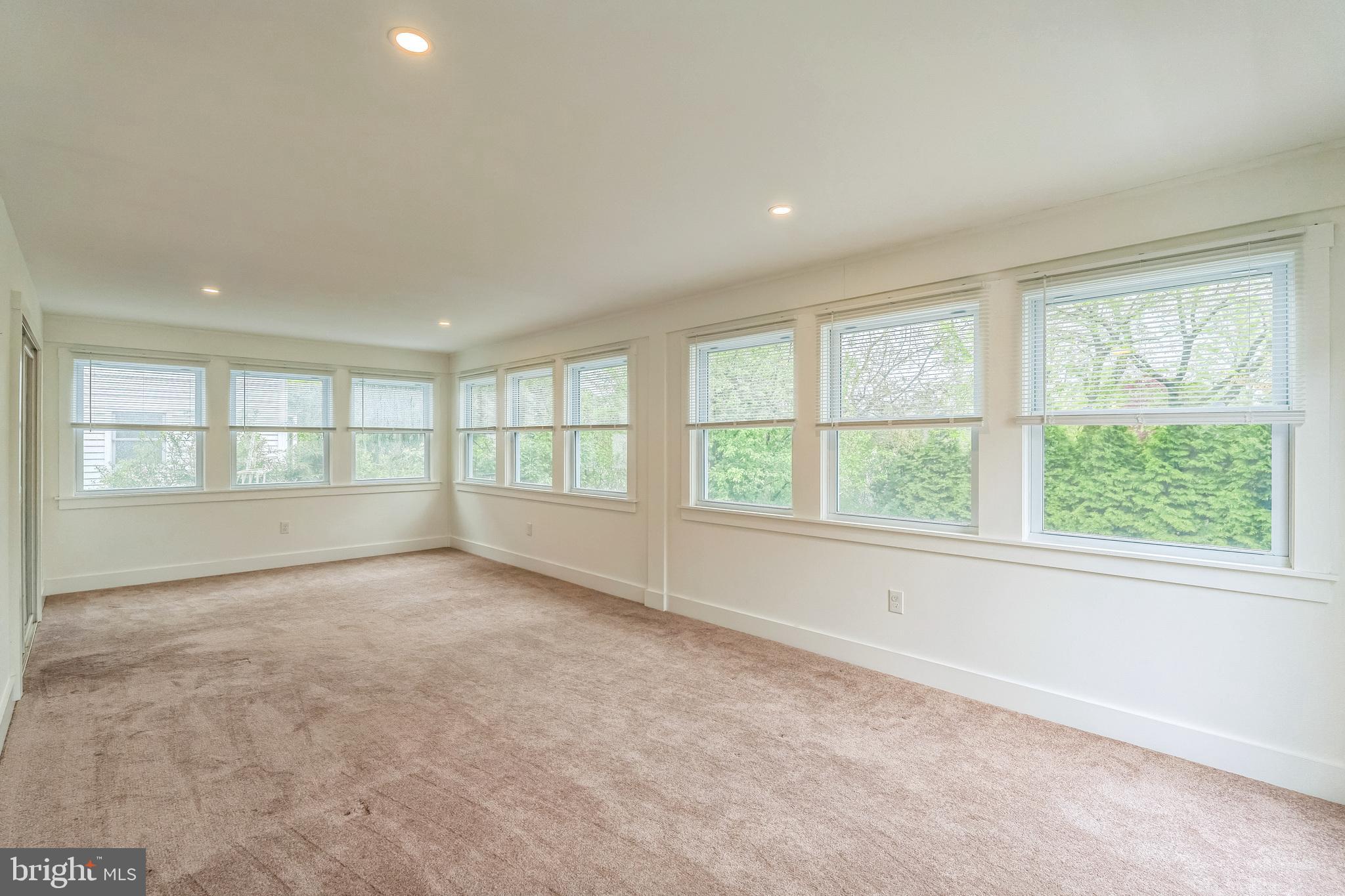 NORTH HILLS - Residential