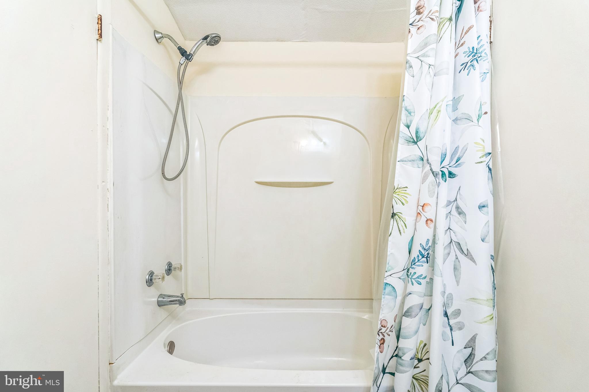 NORTH HILLS - Residential