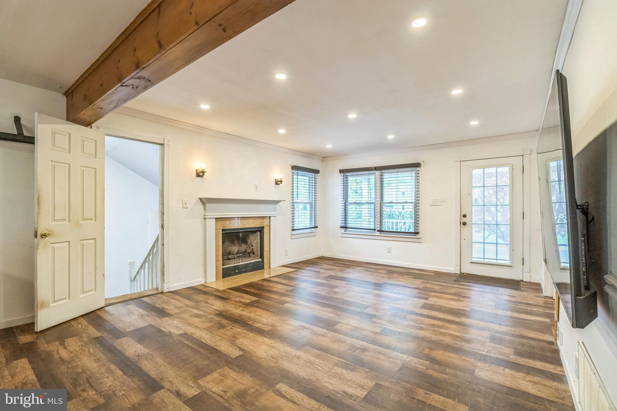 NORTH HILLS - Residential