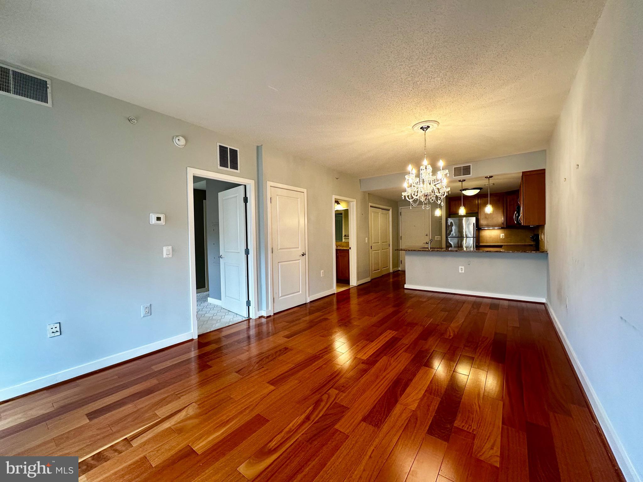 RESIDENCES AT LIBERTY CENTER - Residential Lease