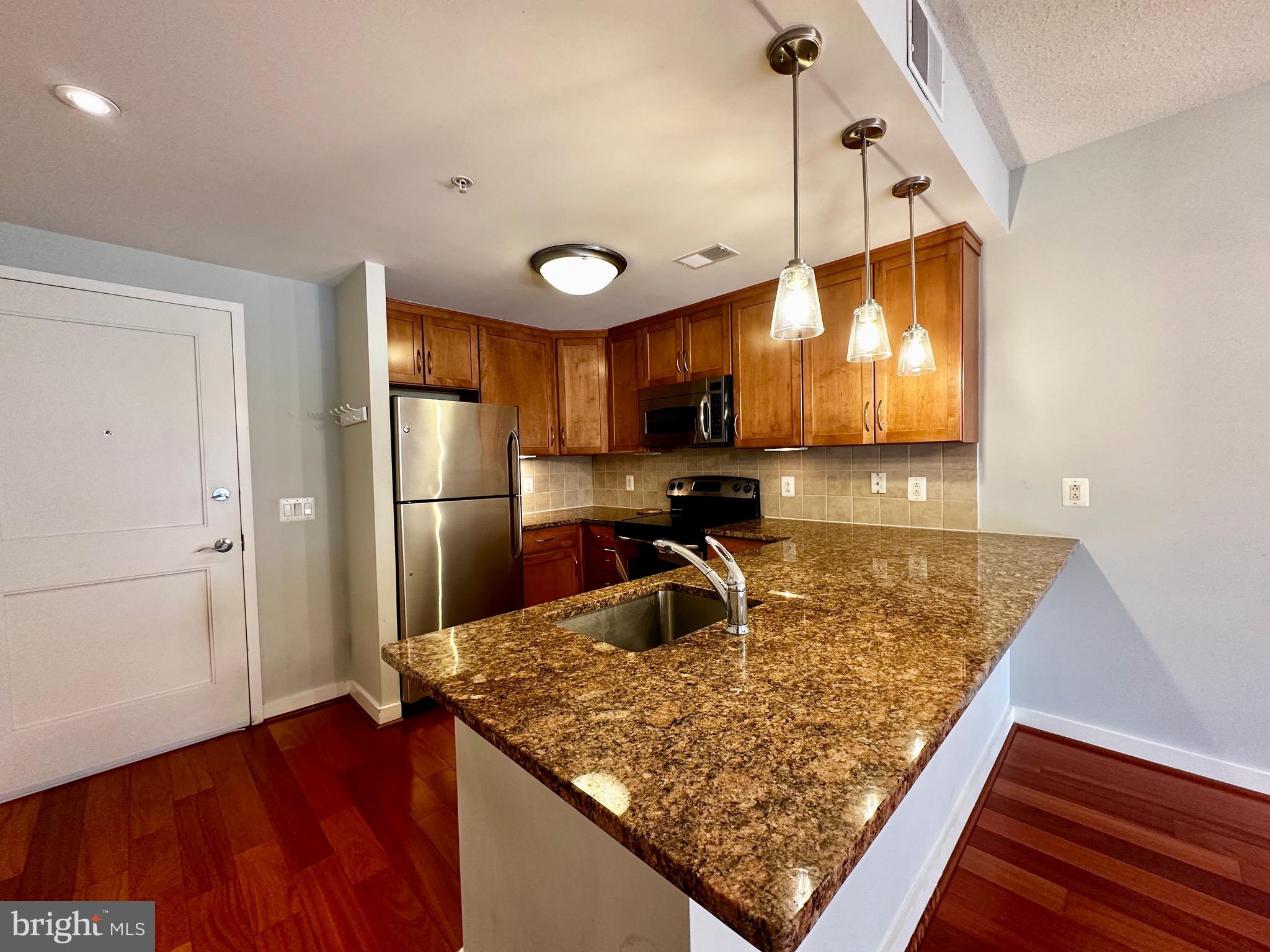 RESIDENCES AT LIBERTY CENTER - Residential Lease