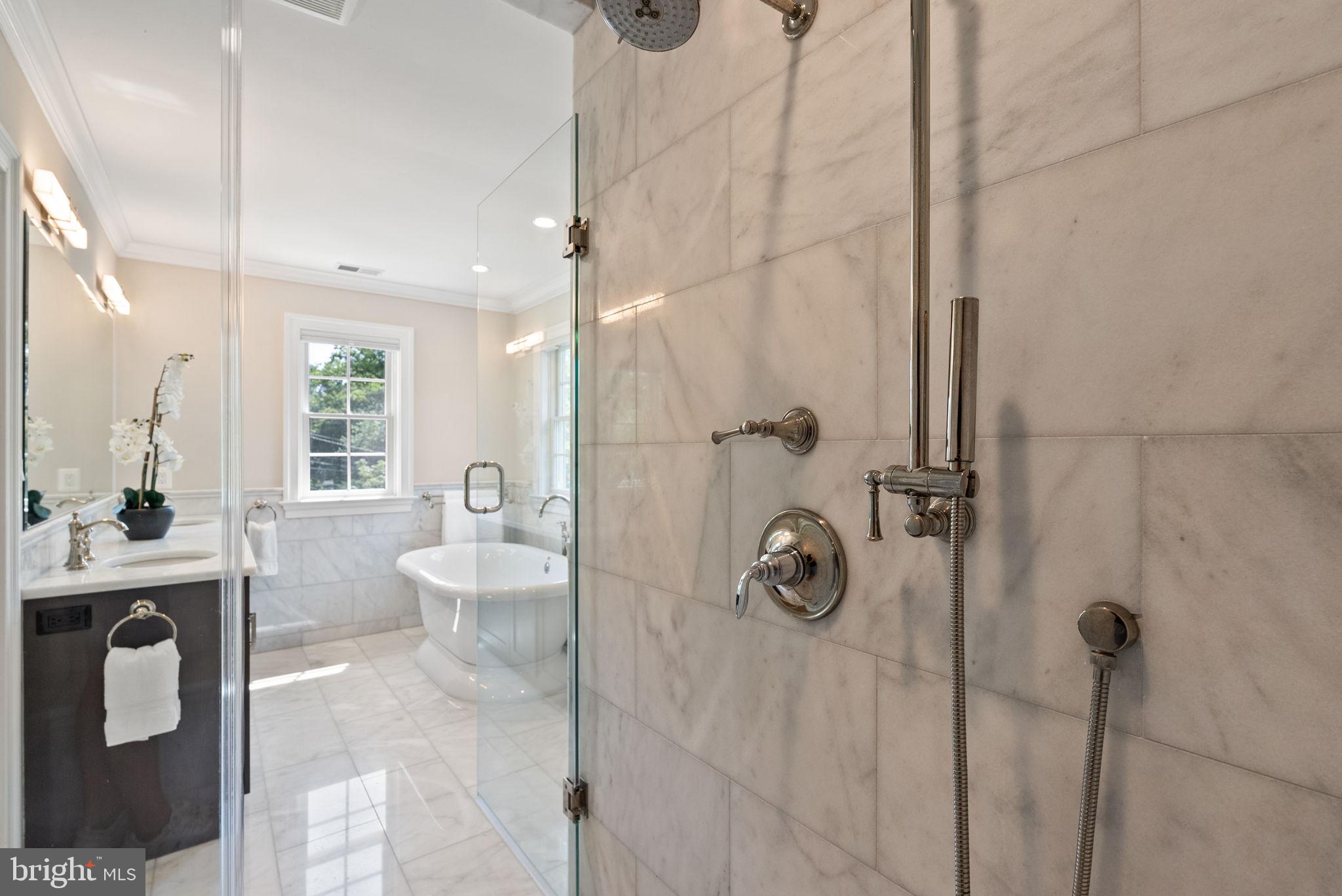 BATTERY PARK - Residential