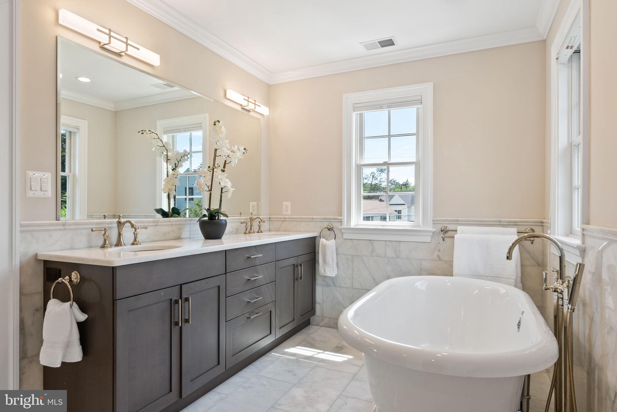 BATTERY PARK - Residential