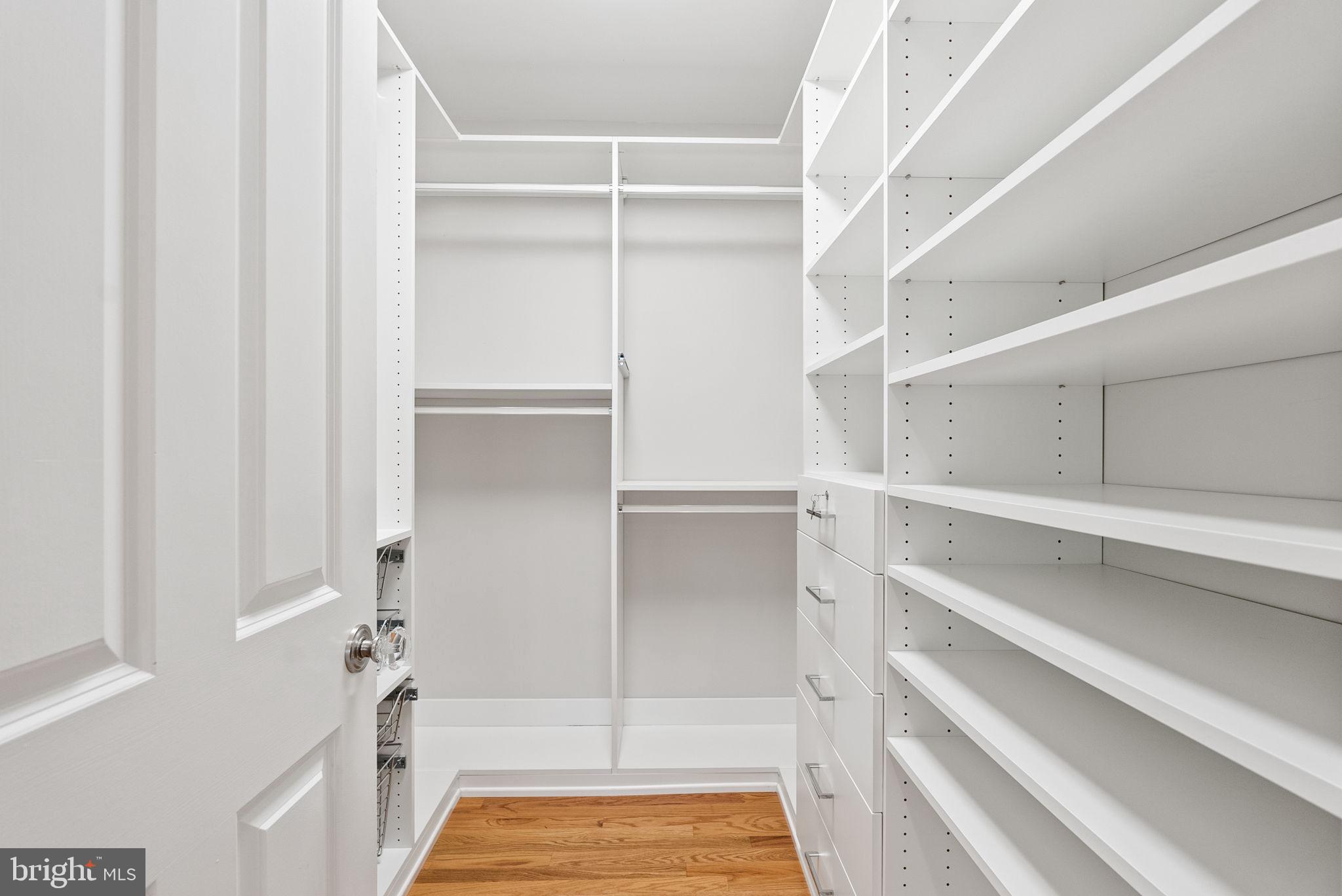 BATTERY PARK - Residential