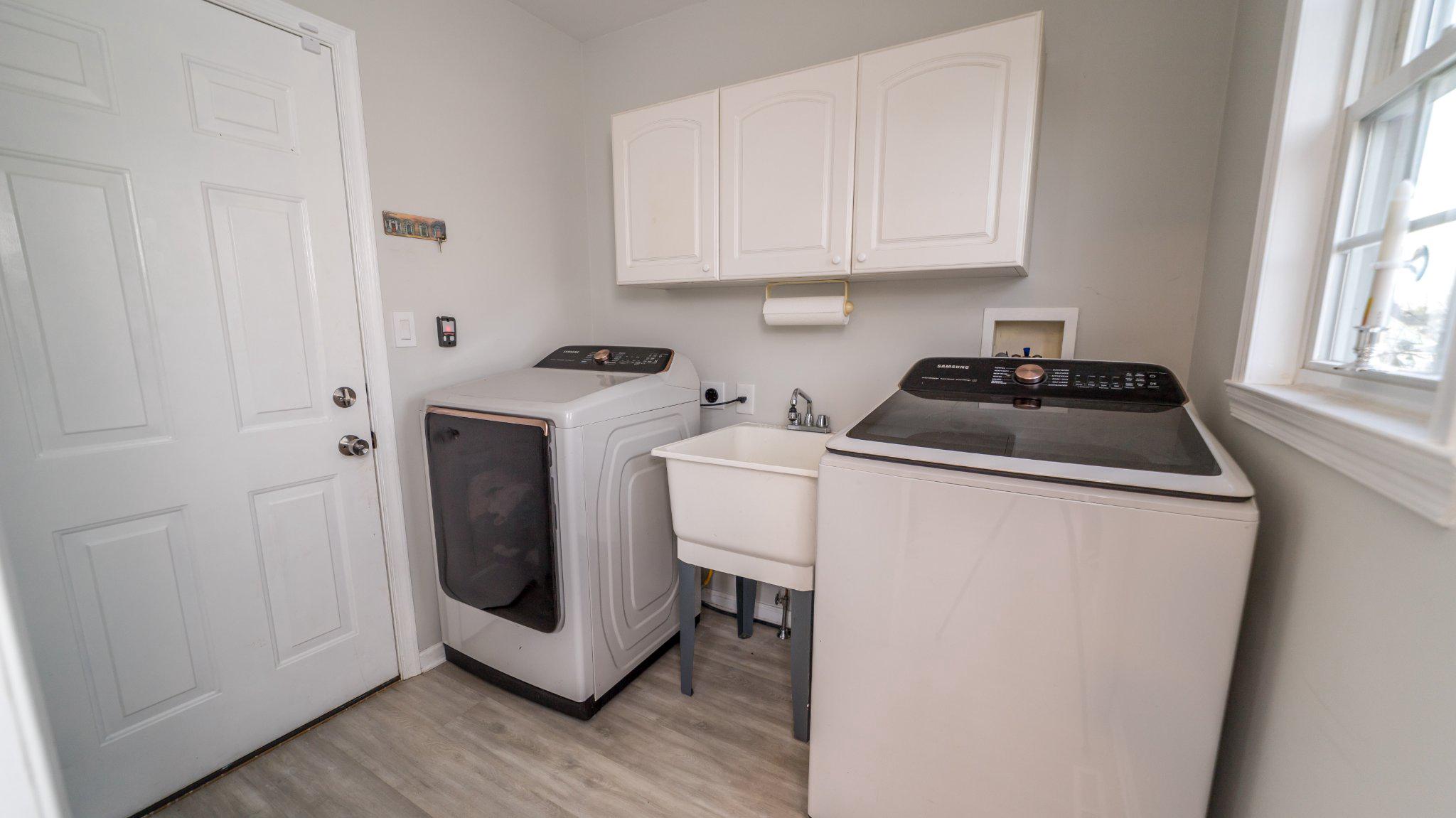 FROST HOLLOW KNOLLS - Residential