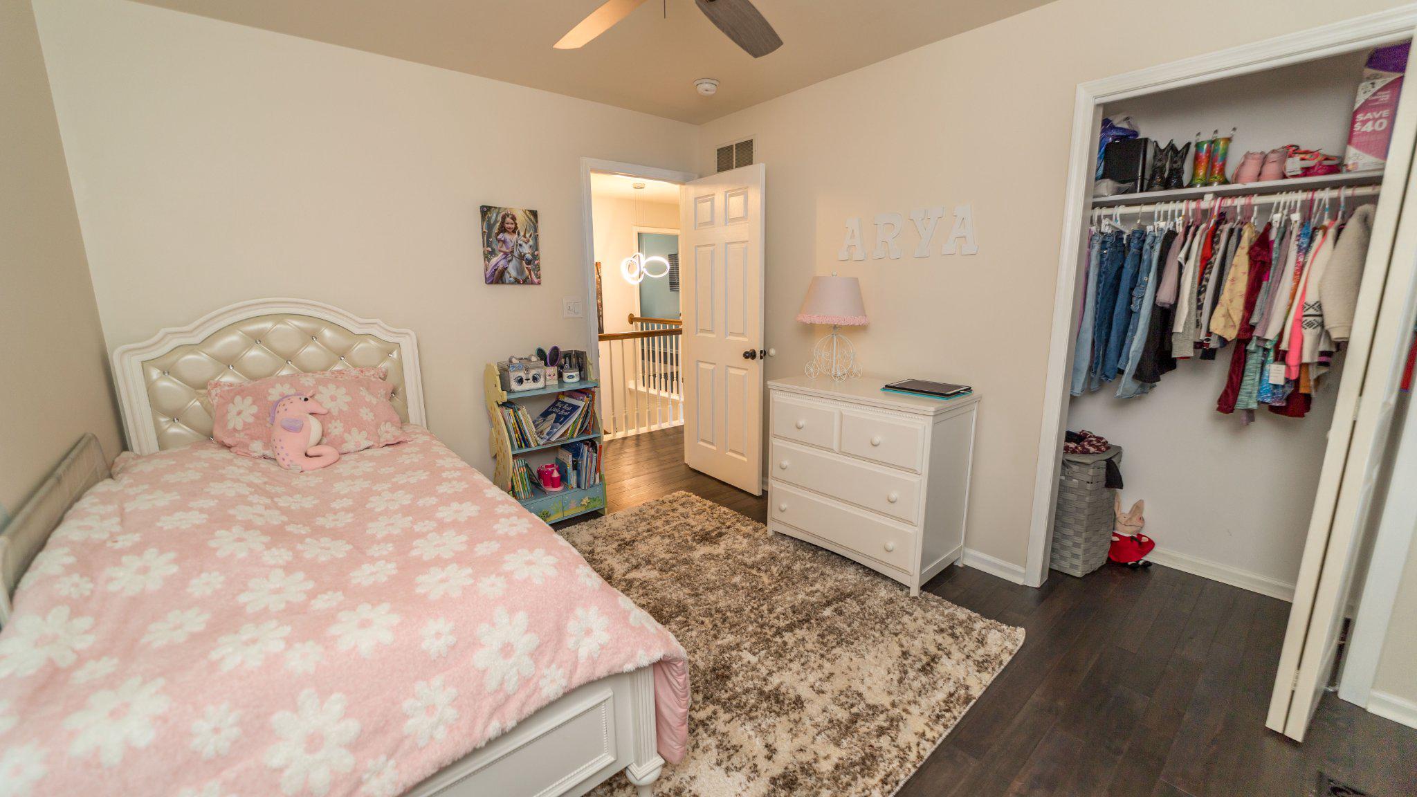 FROST HOLLOW KNOLLS - Residential