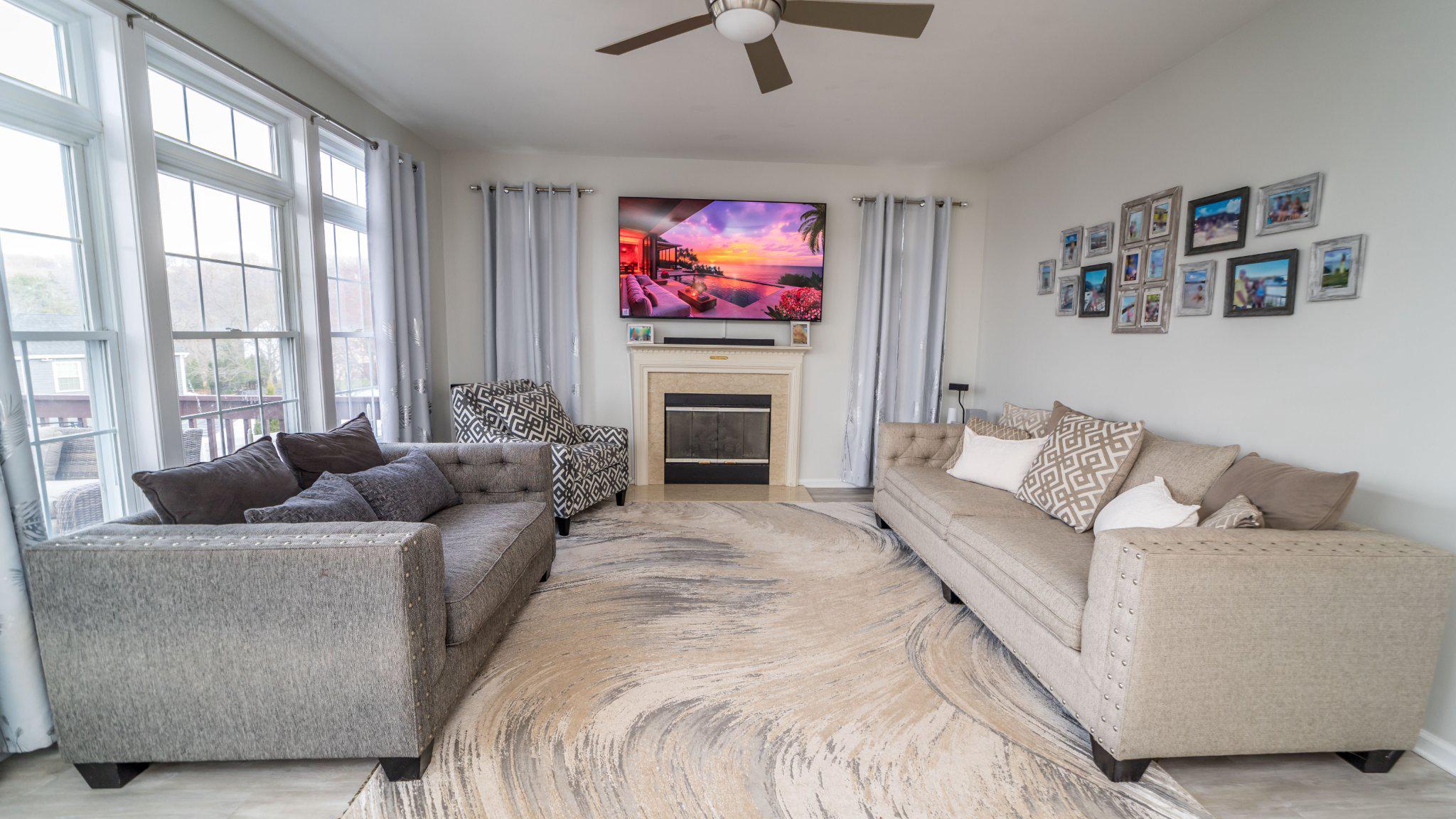 FROST HOLLOW KNOLLS - Residential