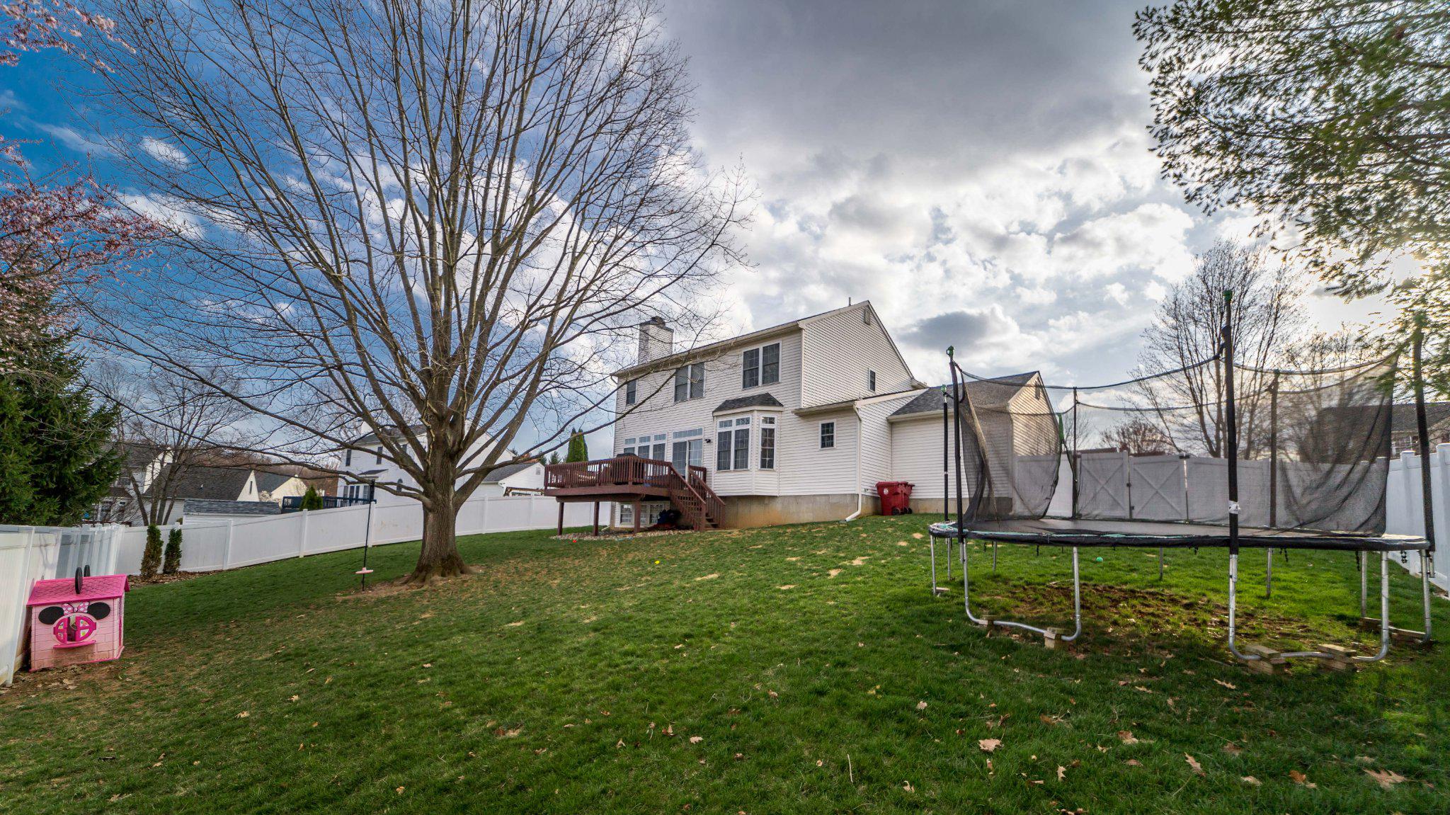 FROST HOLLOW KNOLLS - Residential