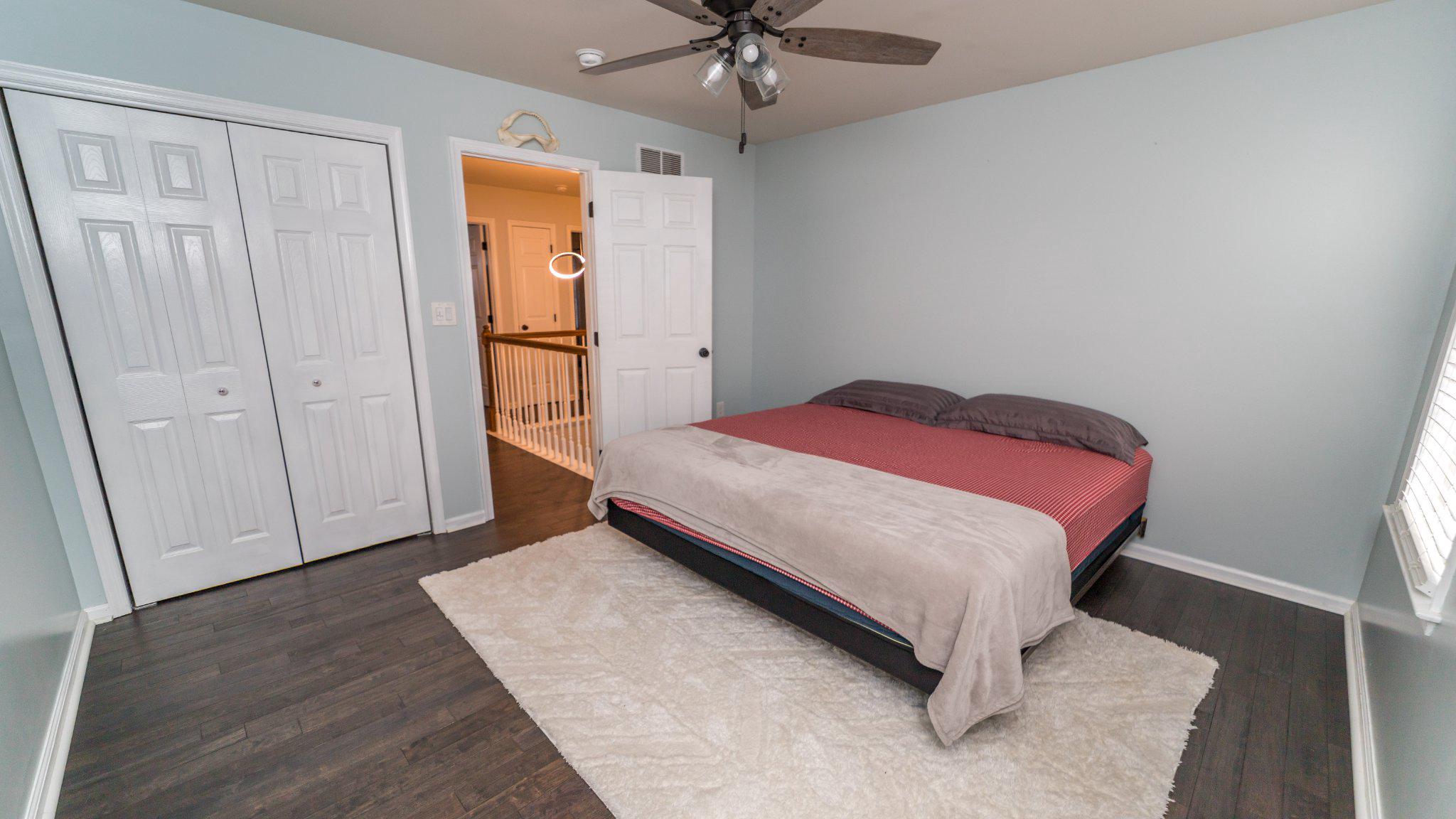 FROST HOLLOW KNOLLS - Residential