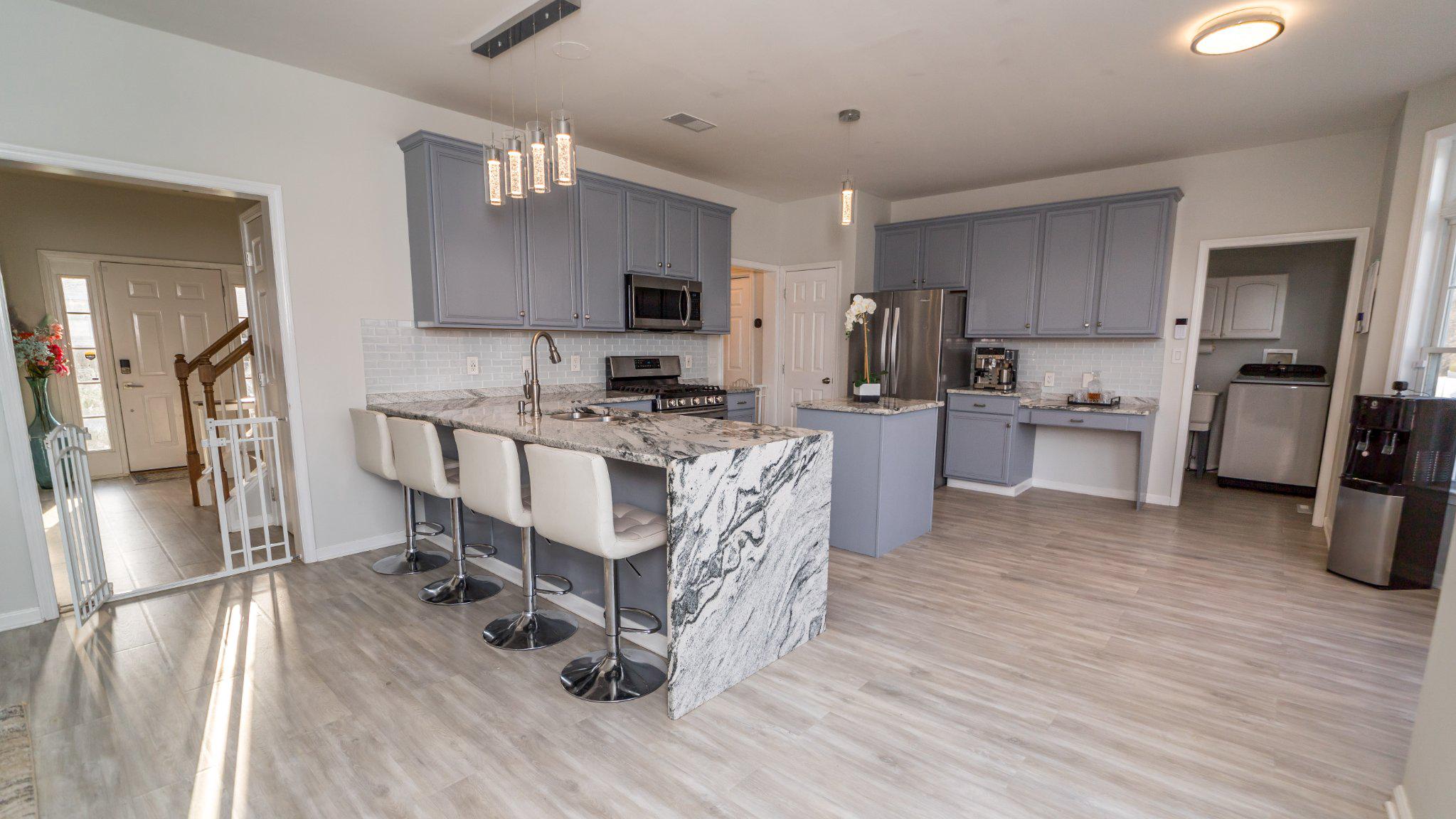 FROST HOLLOW KNOLLS - Residential