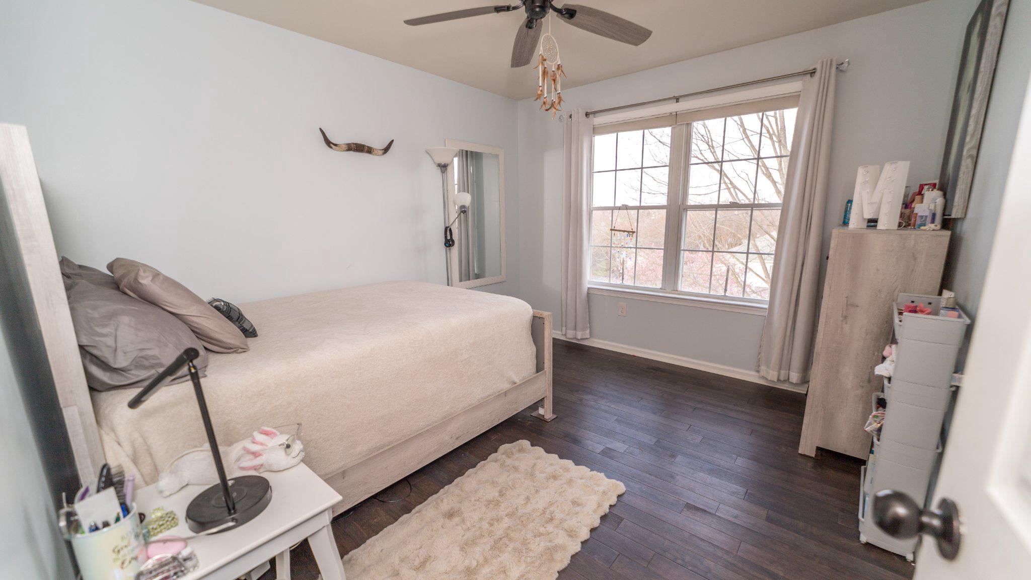 FROST HOLLOW KNOLLS - Residential