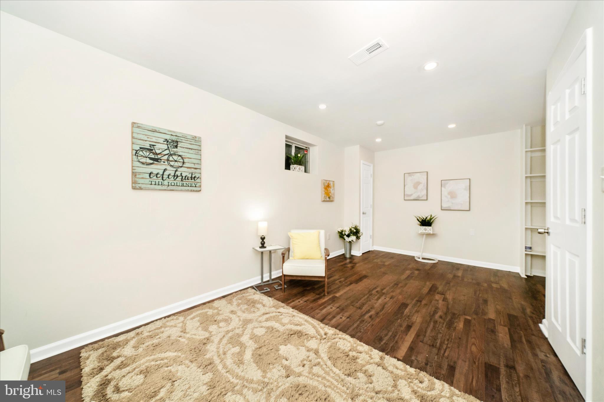 GERMANTOWN VIEW - Residential