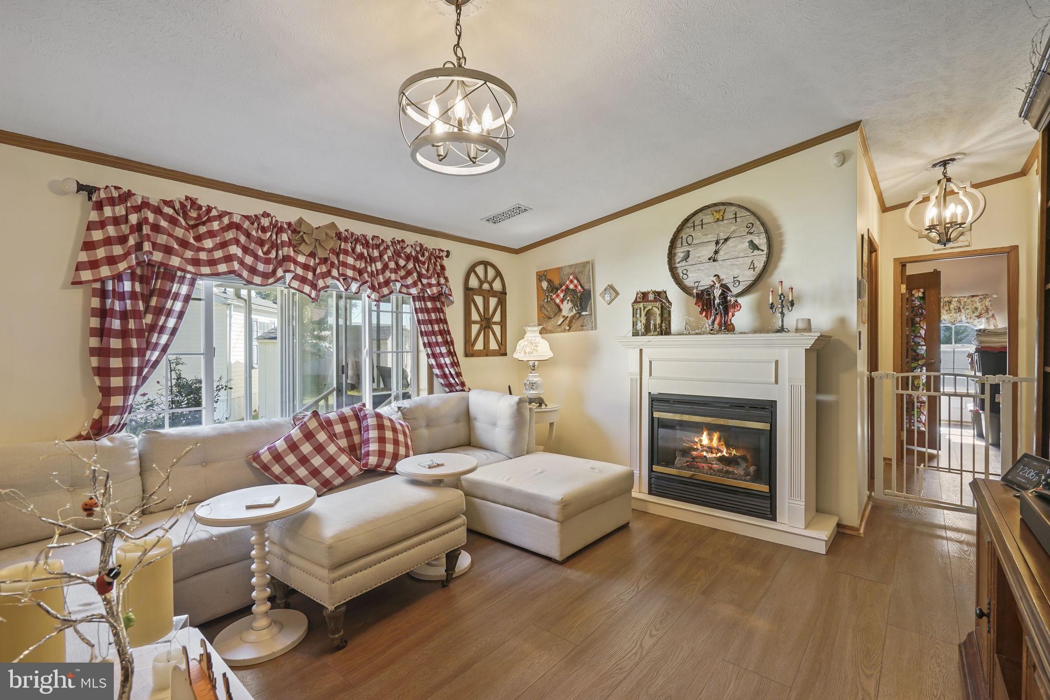 5 STERLING COURT