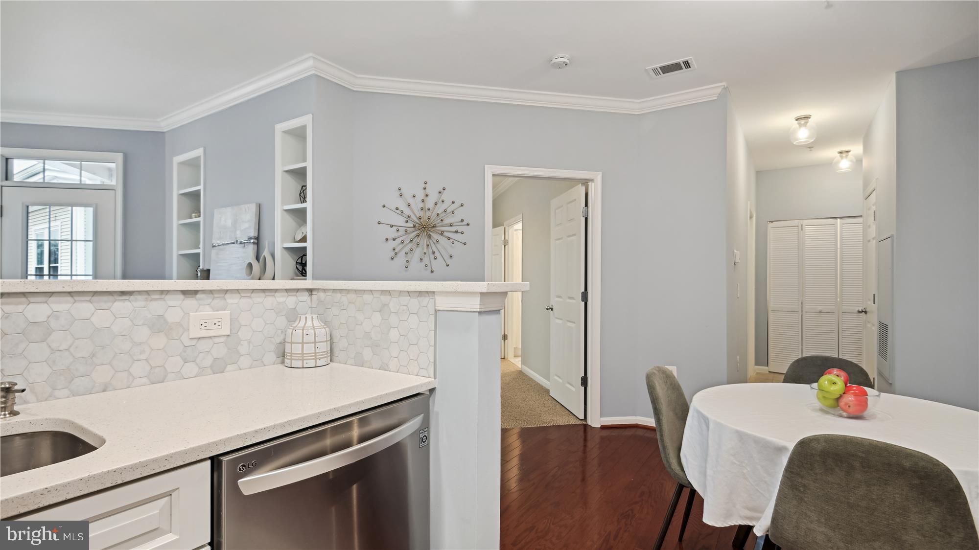 THE GROVE AT ARLINGTON - Residential