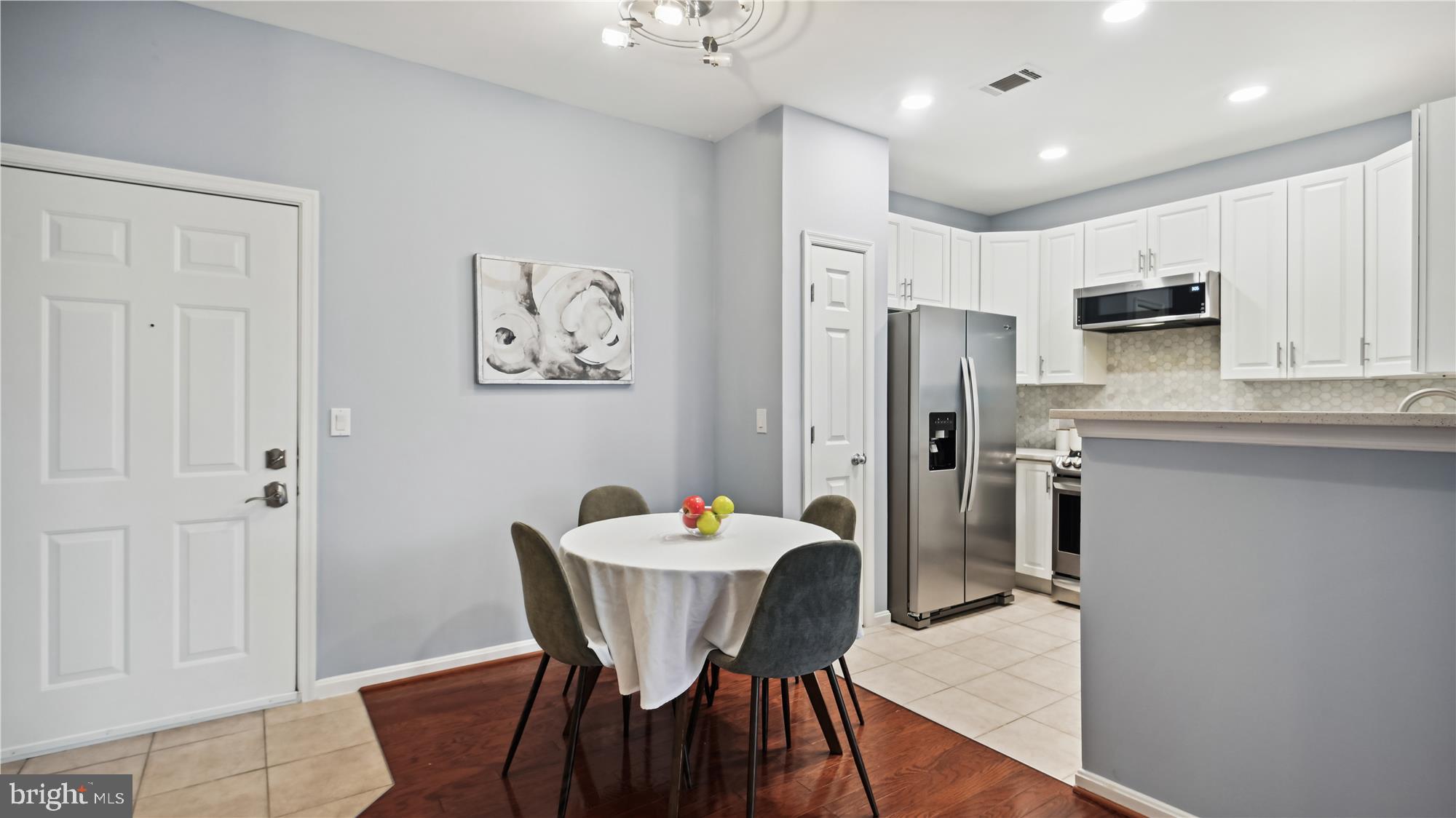 THE GROVE AT ARLINGTON - Residential