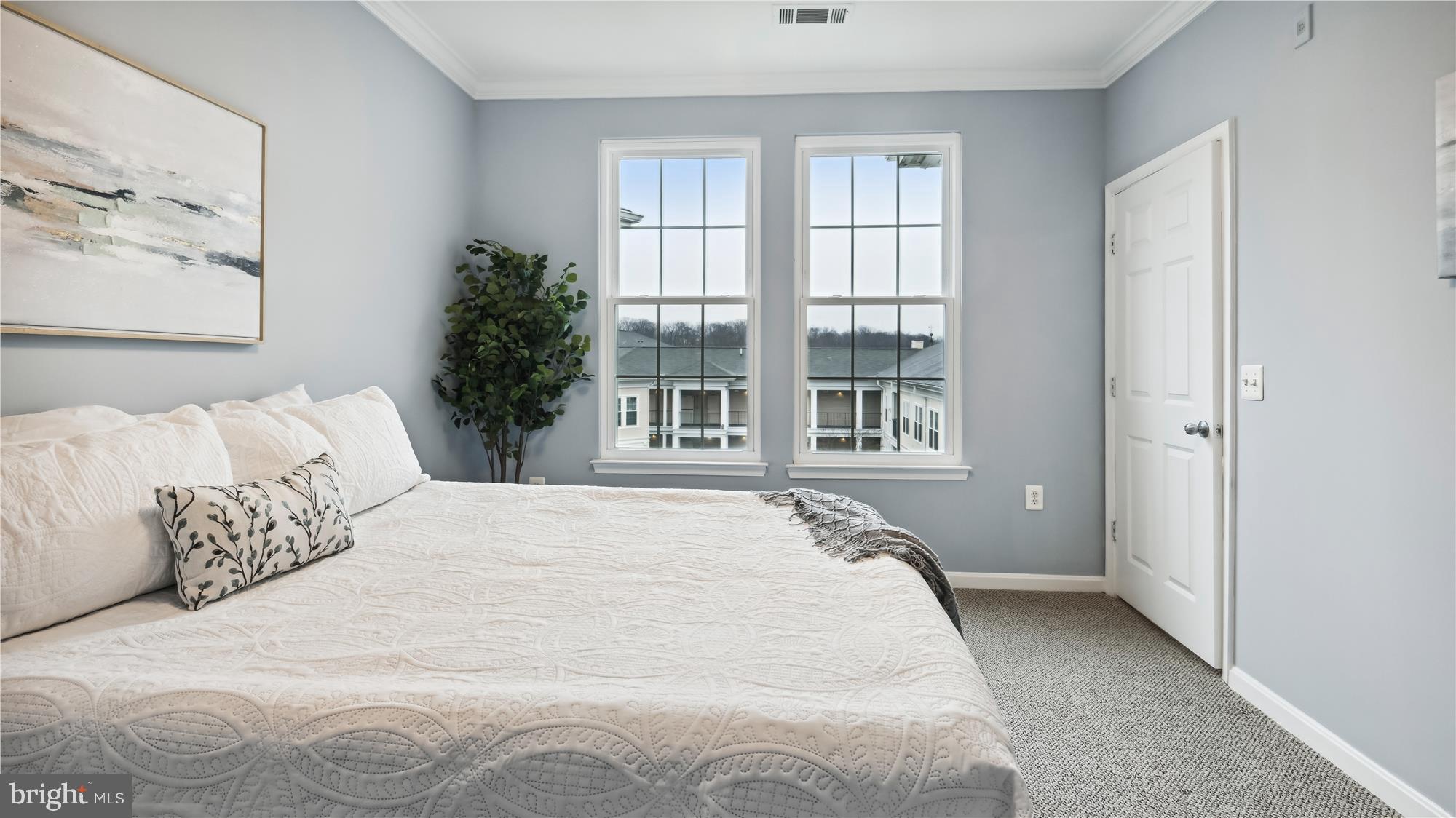 THE GROVE AT ARLINGTON - Residential