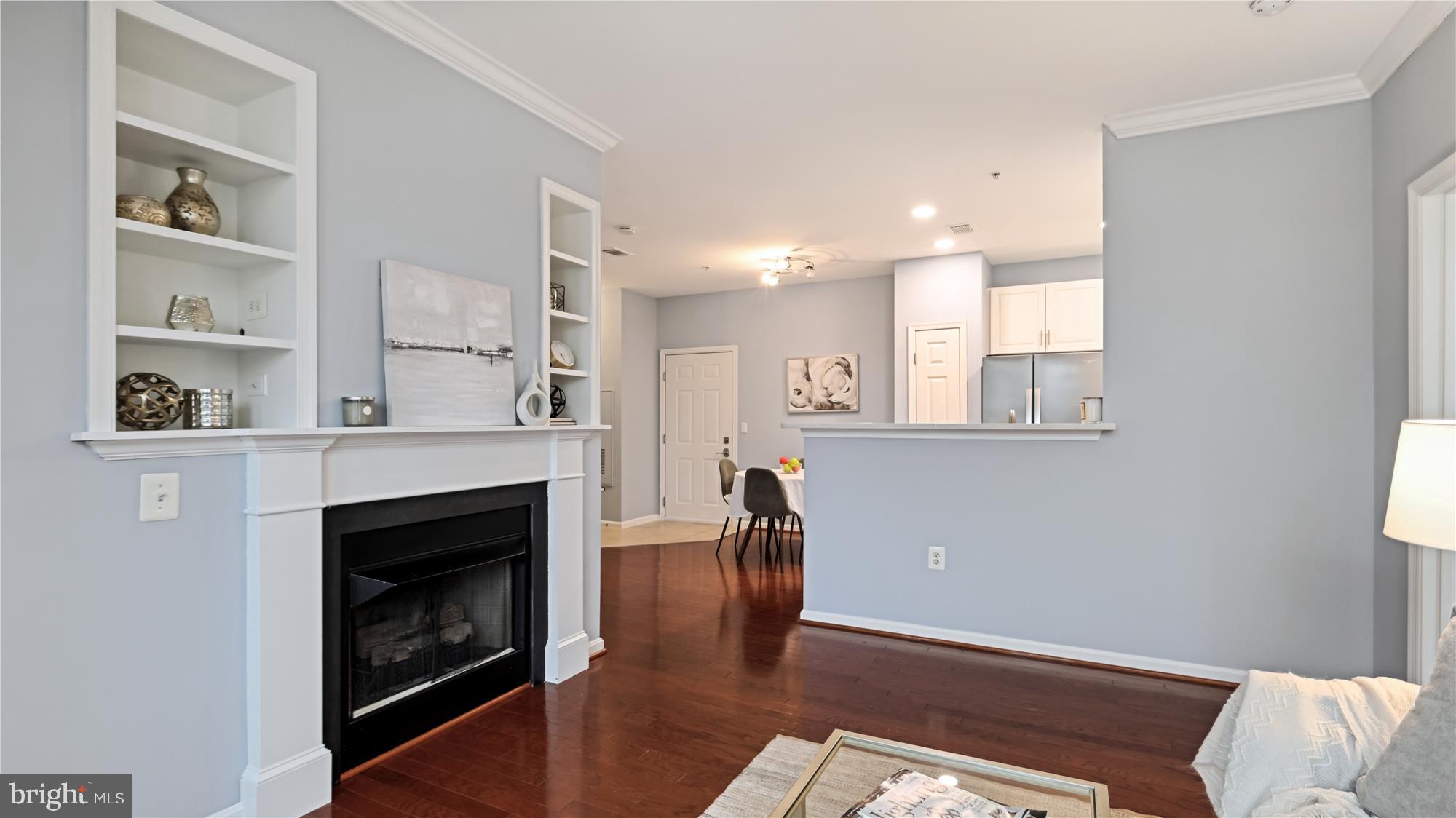 THE GROVE AT ARLINGTON - Residential