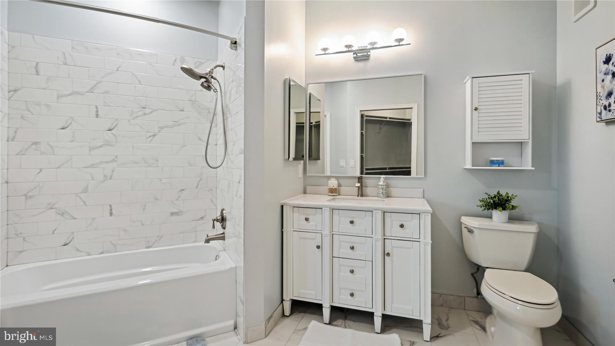 THE GROVE AT ARLINGTON - Residential