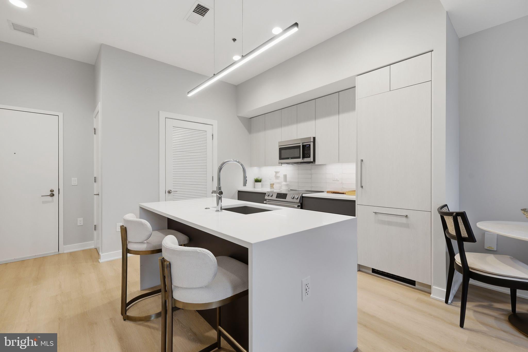 950 3RD STREET NW 103