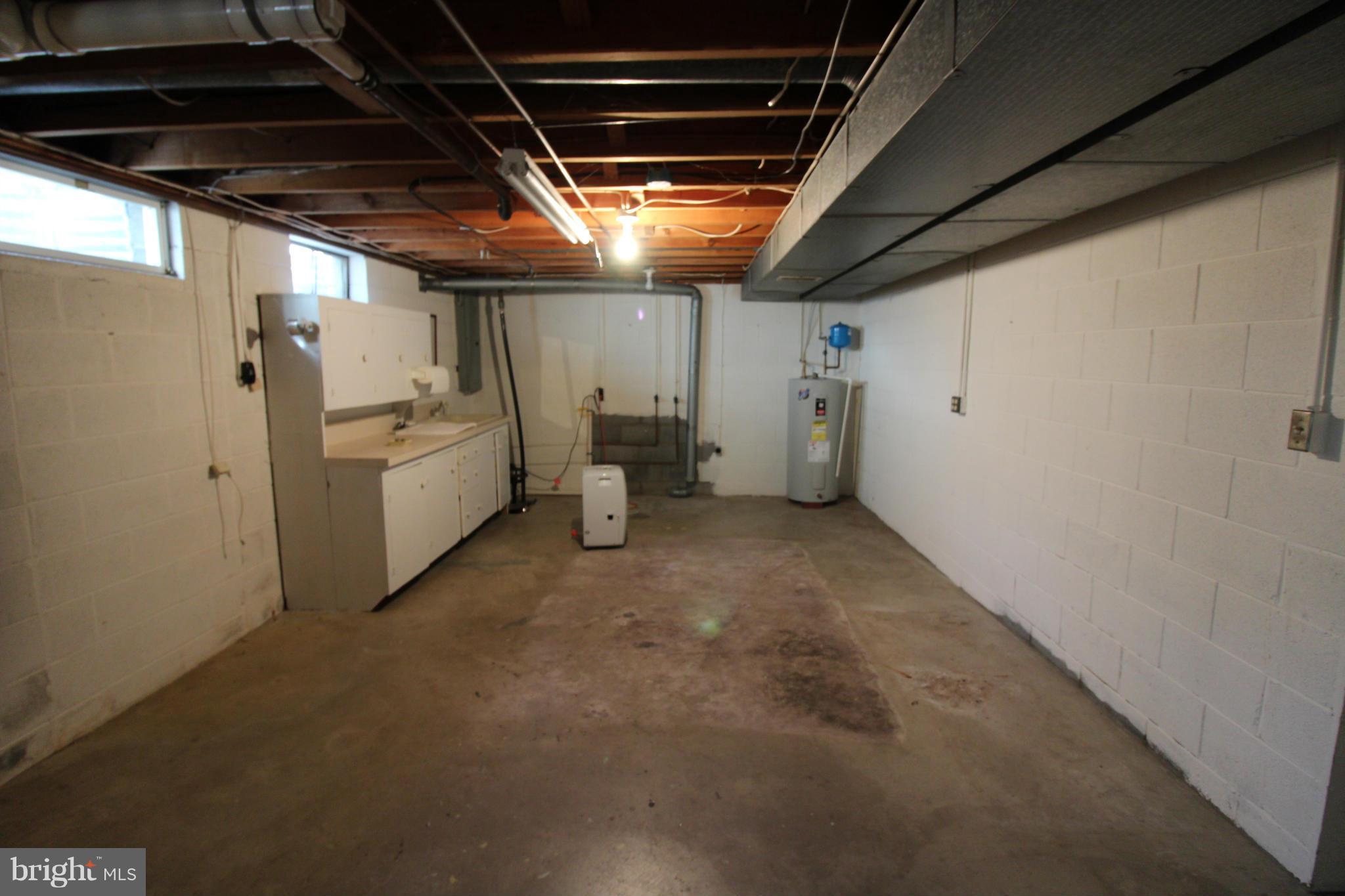 VALLEY VIEW - Residential Lease